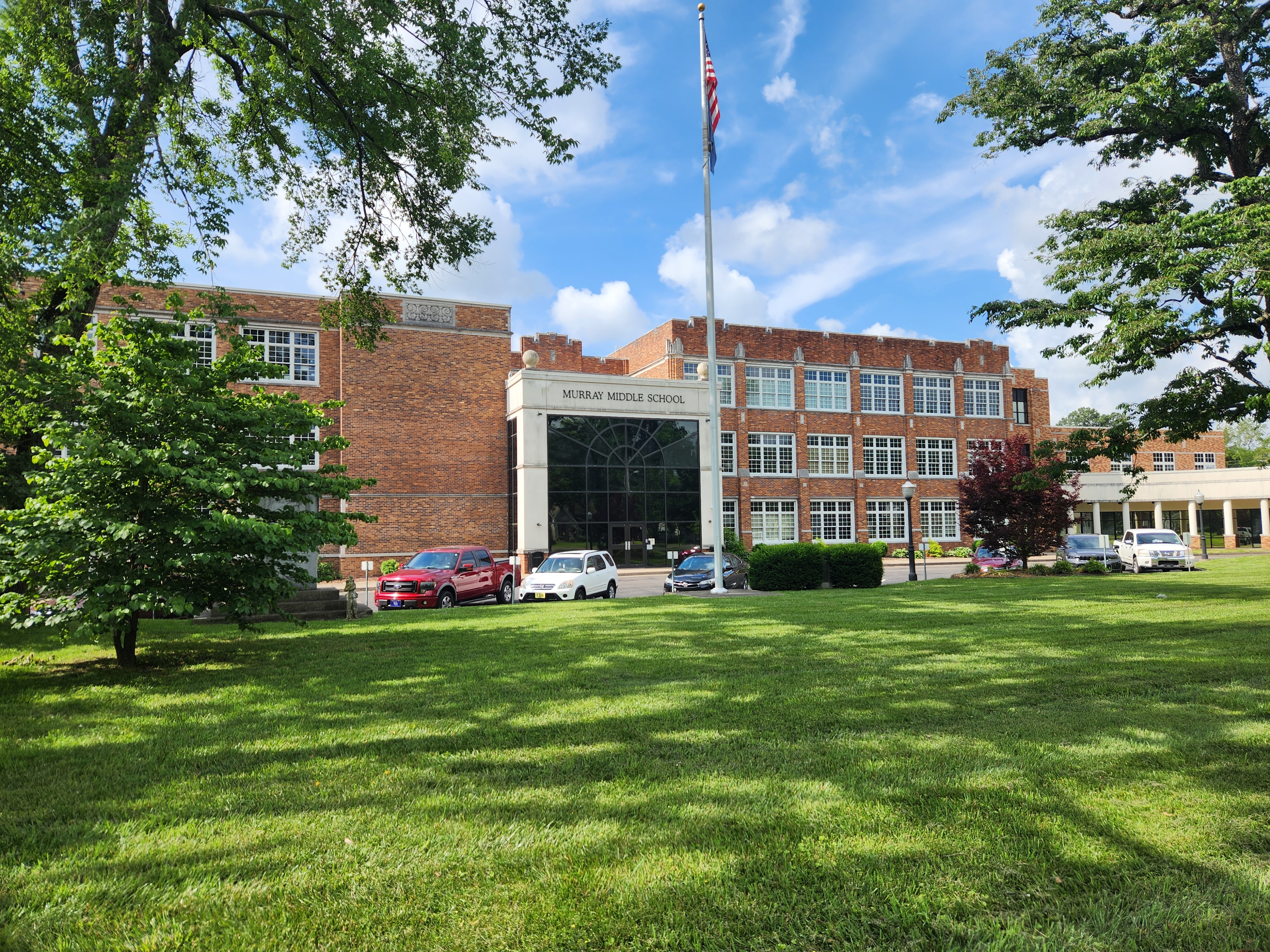 Murray Middle School Front