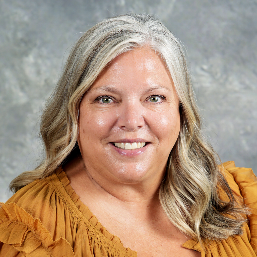 Kelly McMillan, principal of Apollo Beach K-8