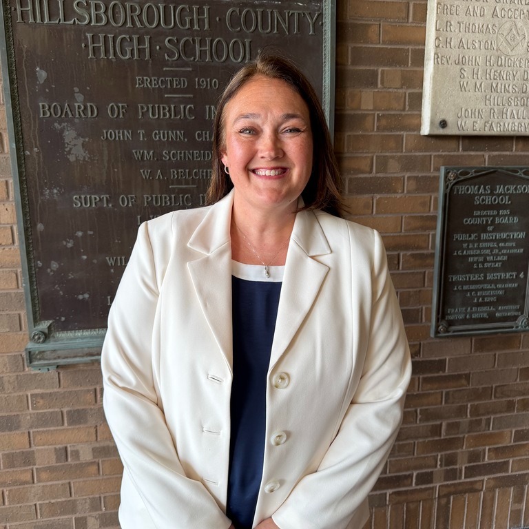 Lindsey Nelson, principal of Apollo Beach K-8