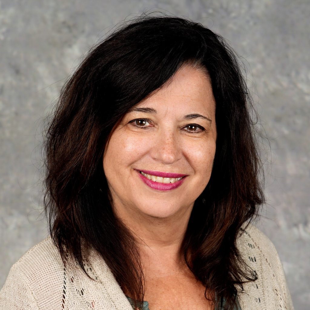 Lisa Maltezos, Principal
