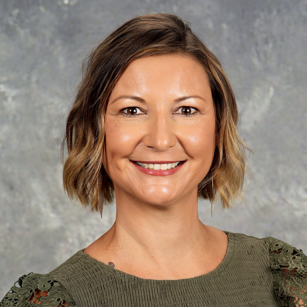 Amber Cronin, Principal