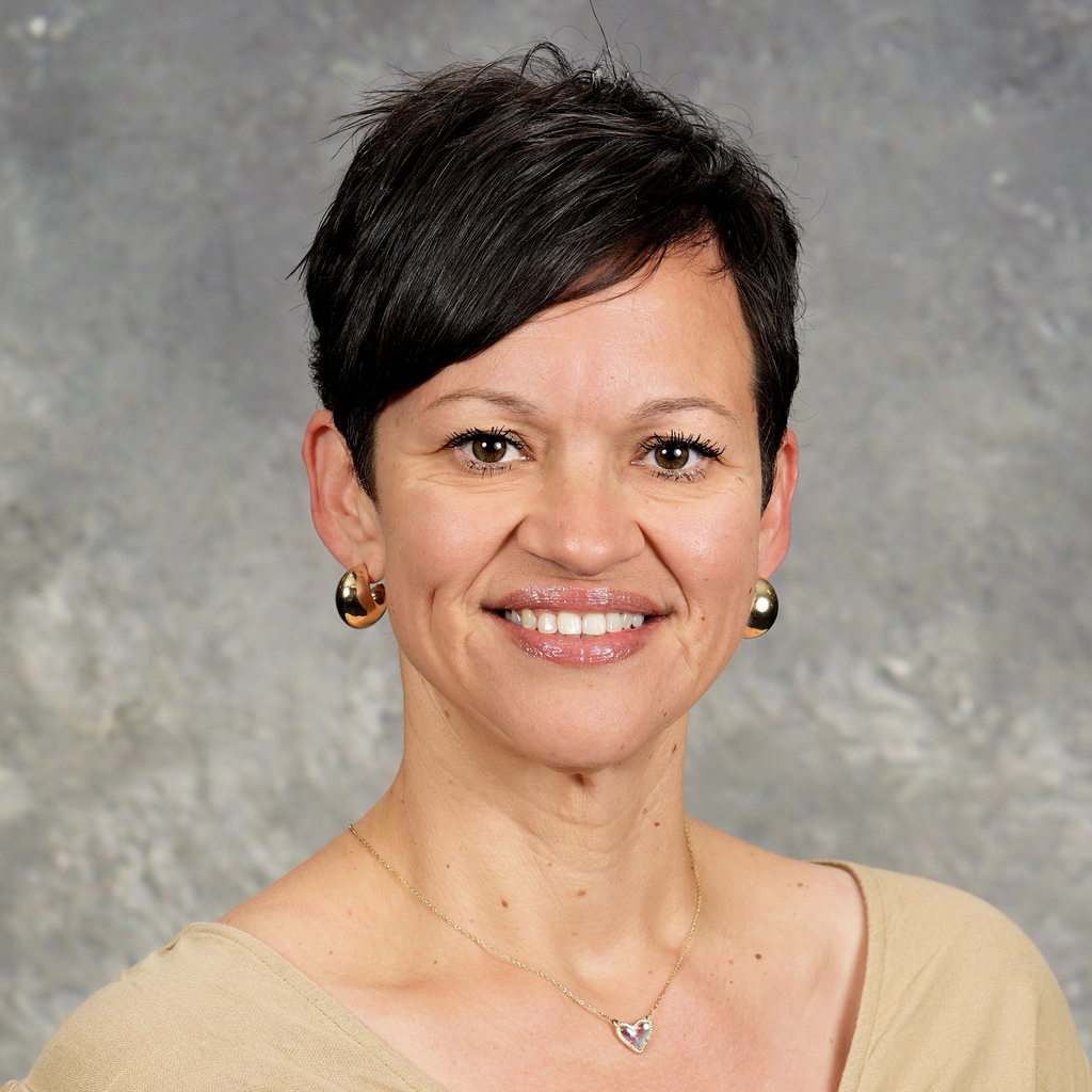Anita Ventura, Principal