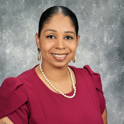 Carmon Hinton, Principal