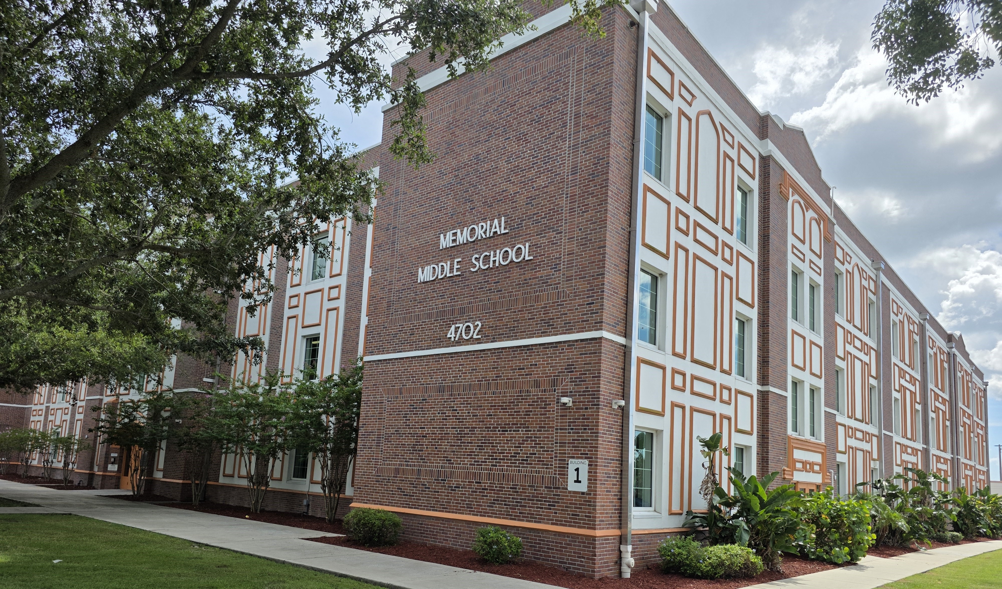 Welcome to Memorial Middle School!