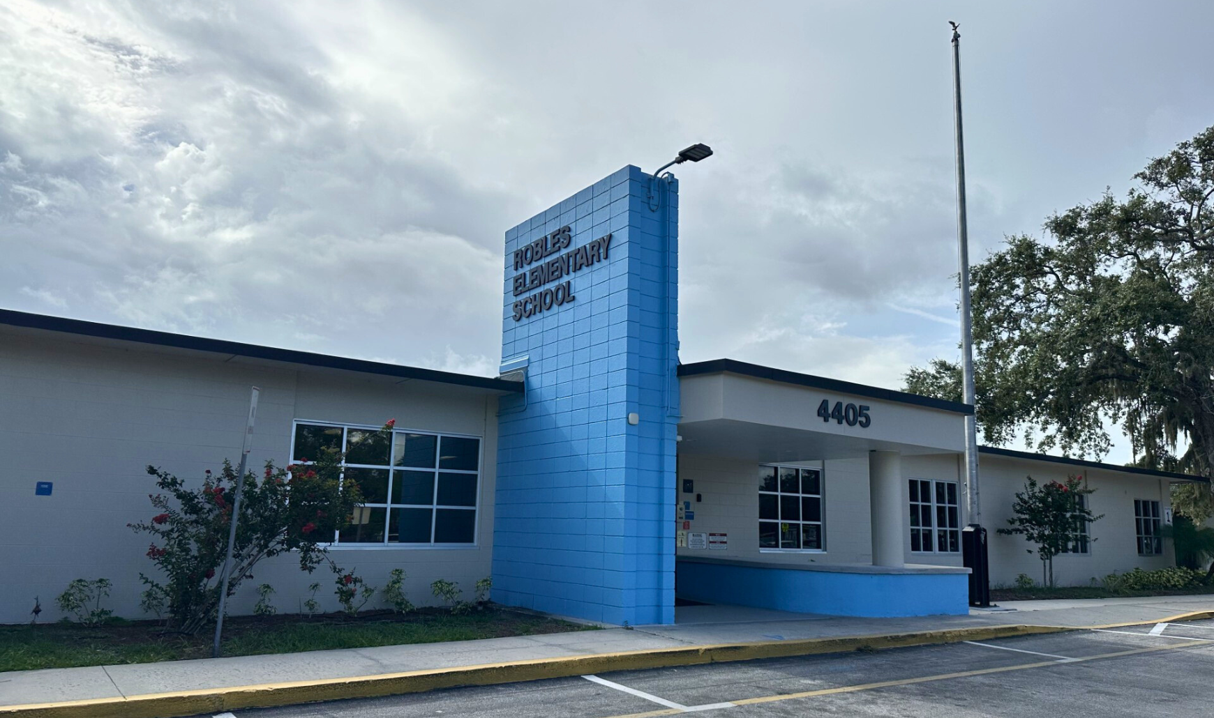 Welcome to Robles Elementary School!