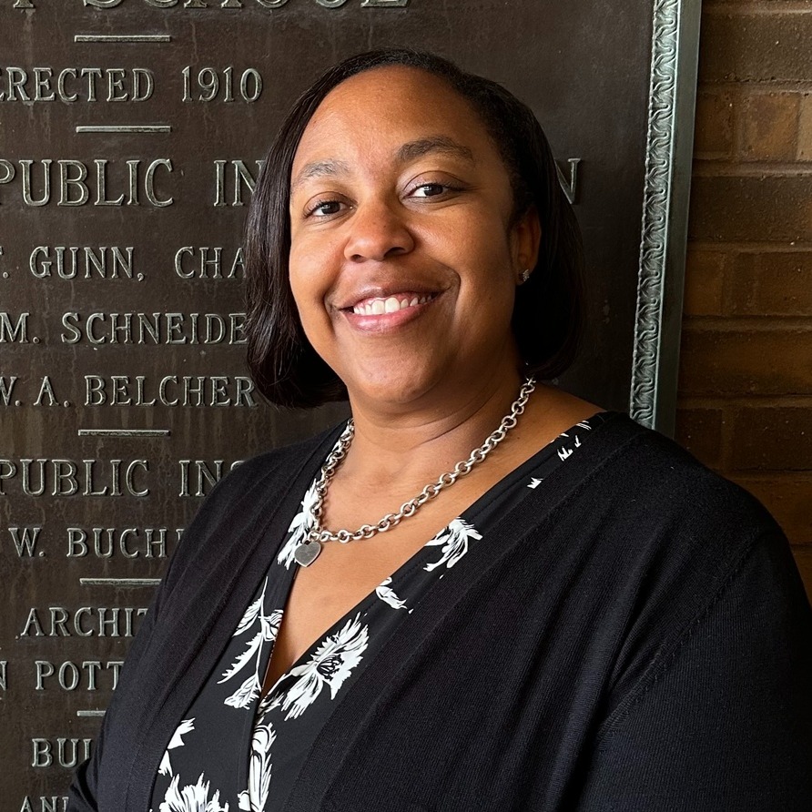 Sabrina Tshiamalenge, Principal