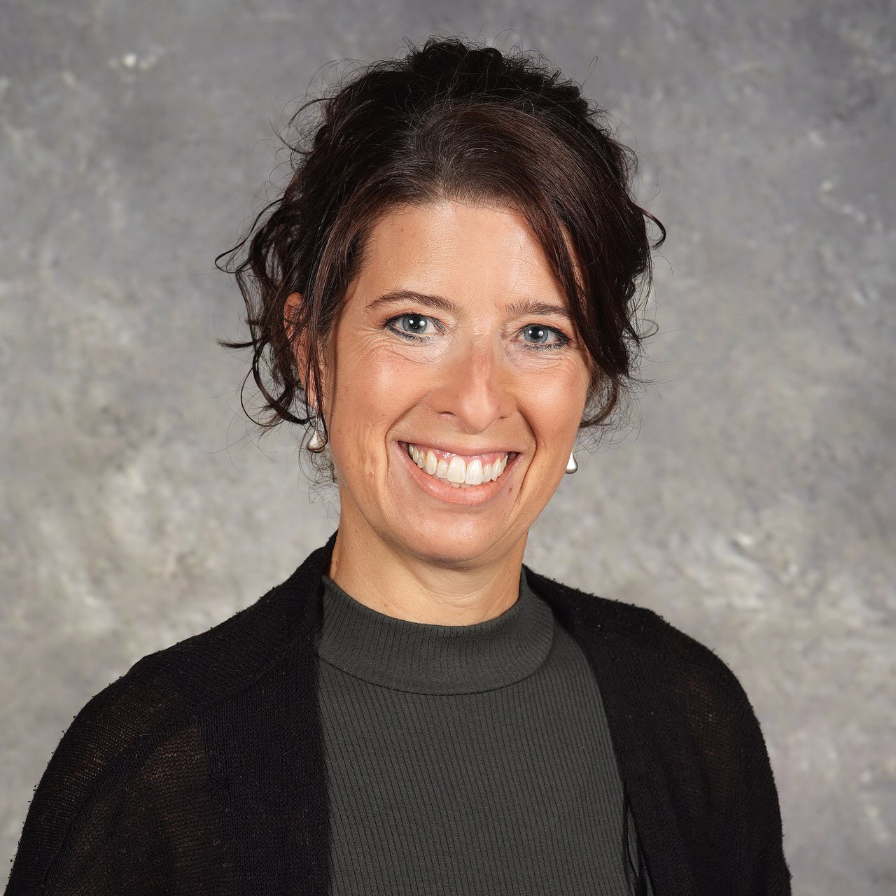 Cassandra Smallen, Principal