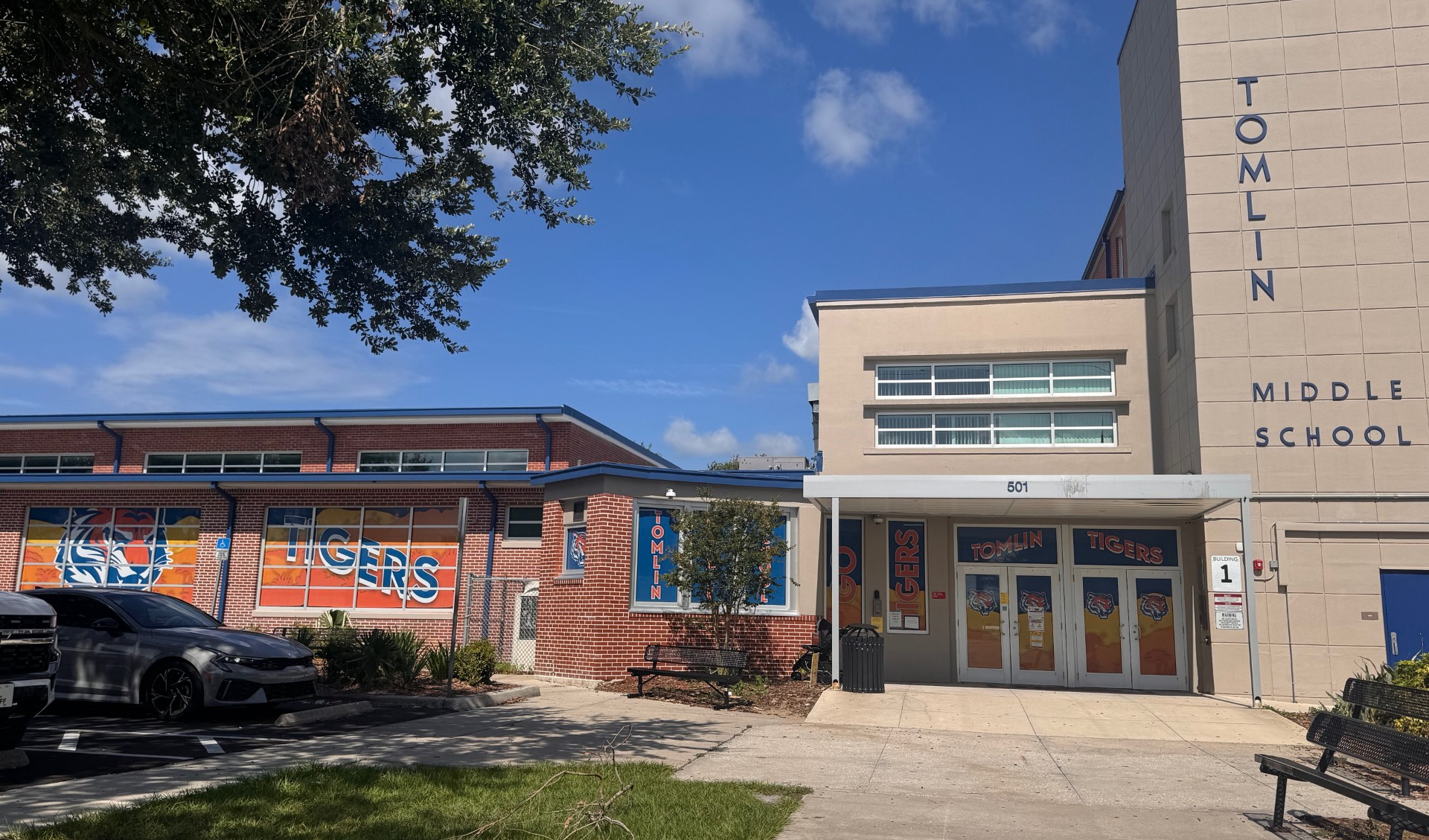 Front entrance to Tomlin Middle School 