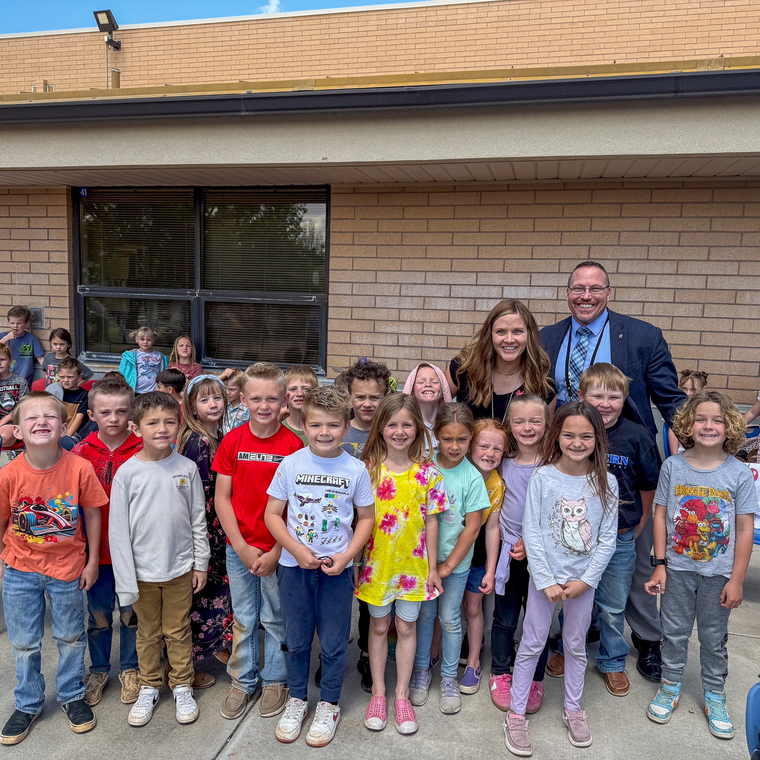 Mrs. Vance receiving the Mona Elementary Teacher of the Year Award