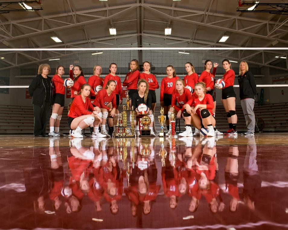 A photo of the volleyball team.