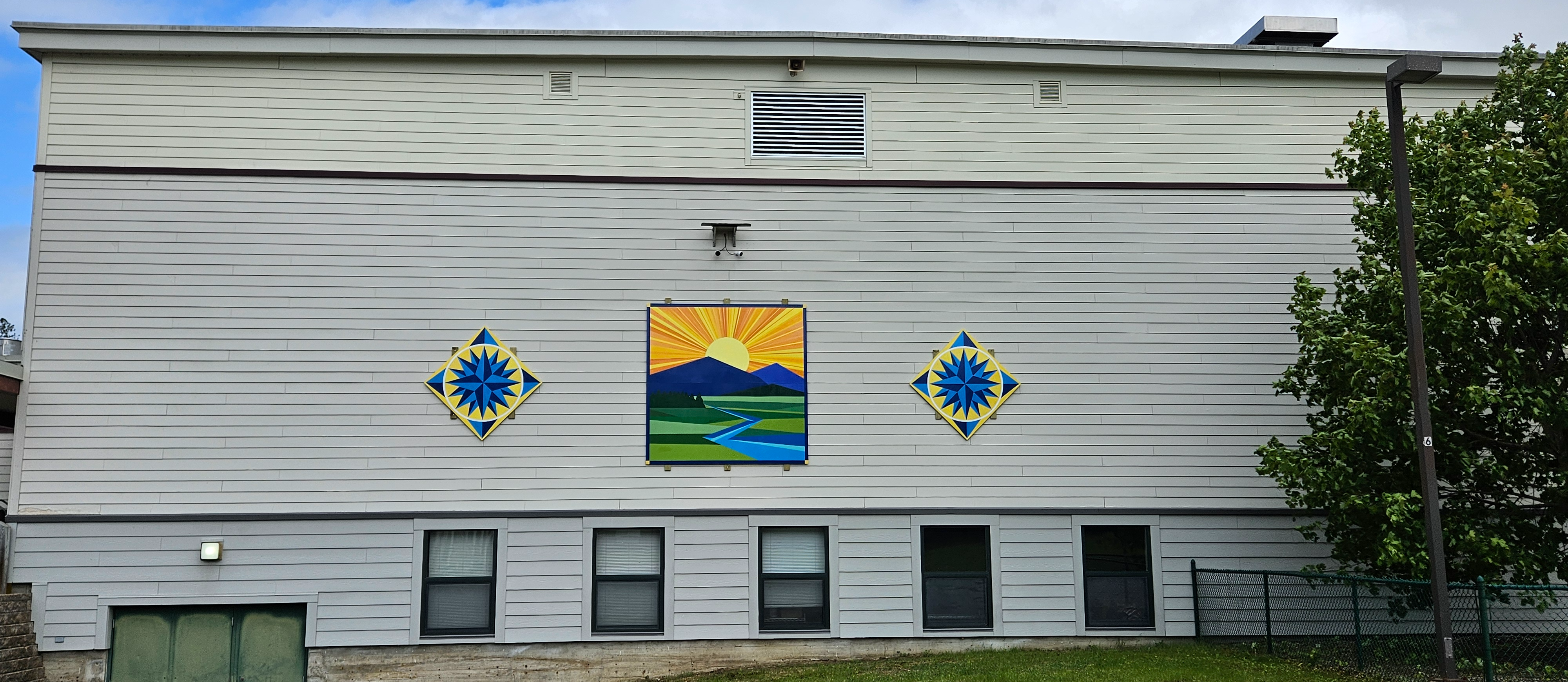 barn quilts on back of DMRMS