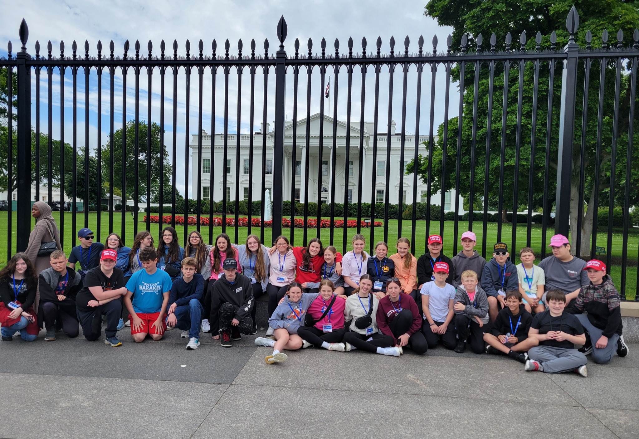 Image of 8th graders at the White House.
