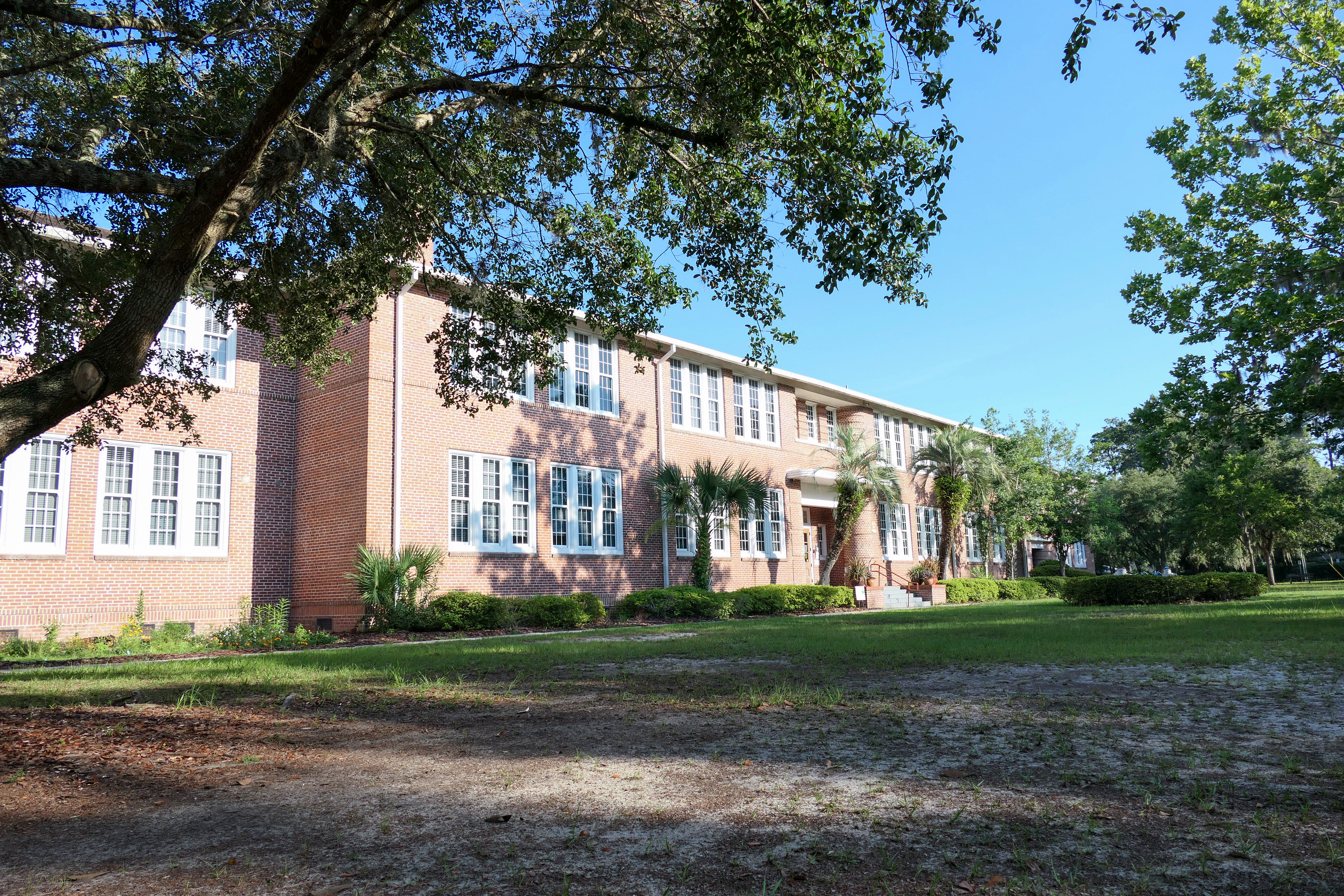 Parker Elementary School Exterior