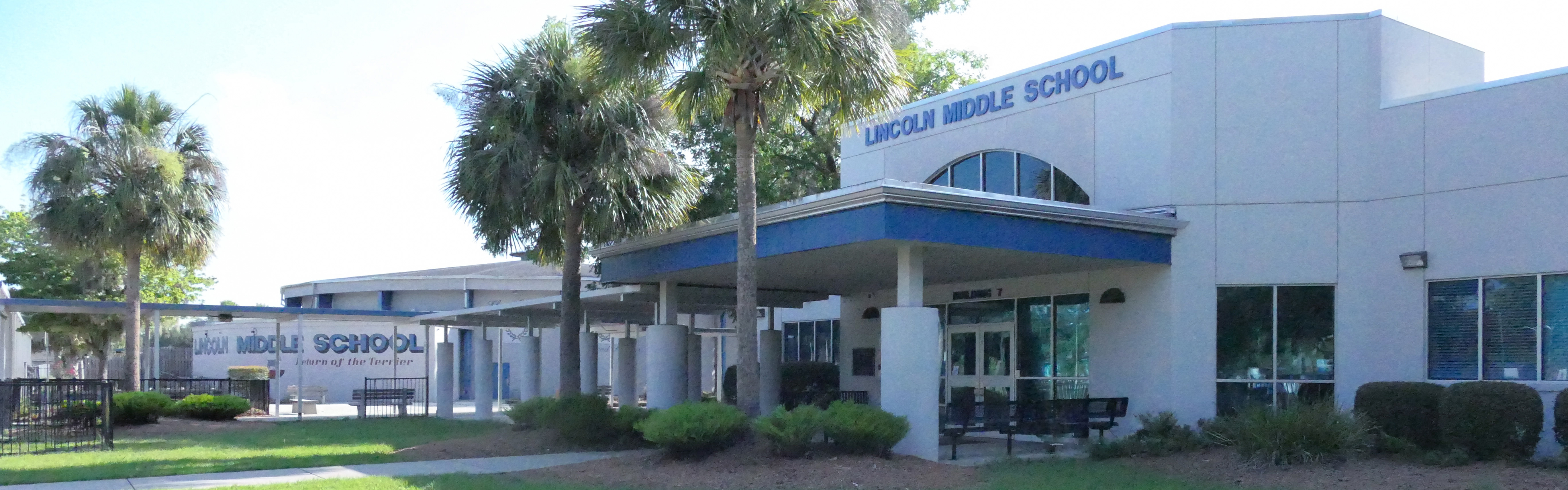 Lincoln Middle School Exterior