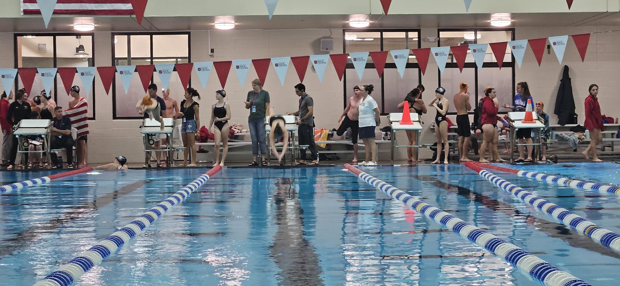 swim team at pool