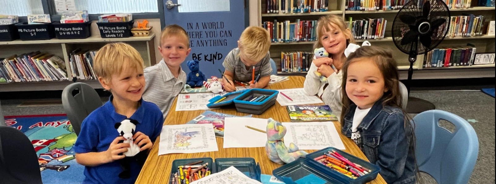 Kindergarten students in the library