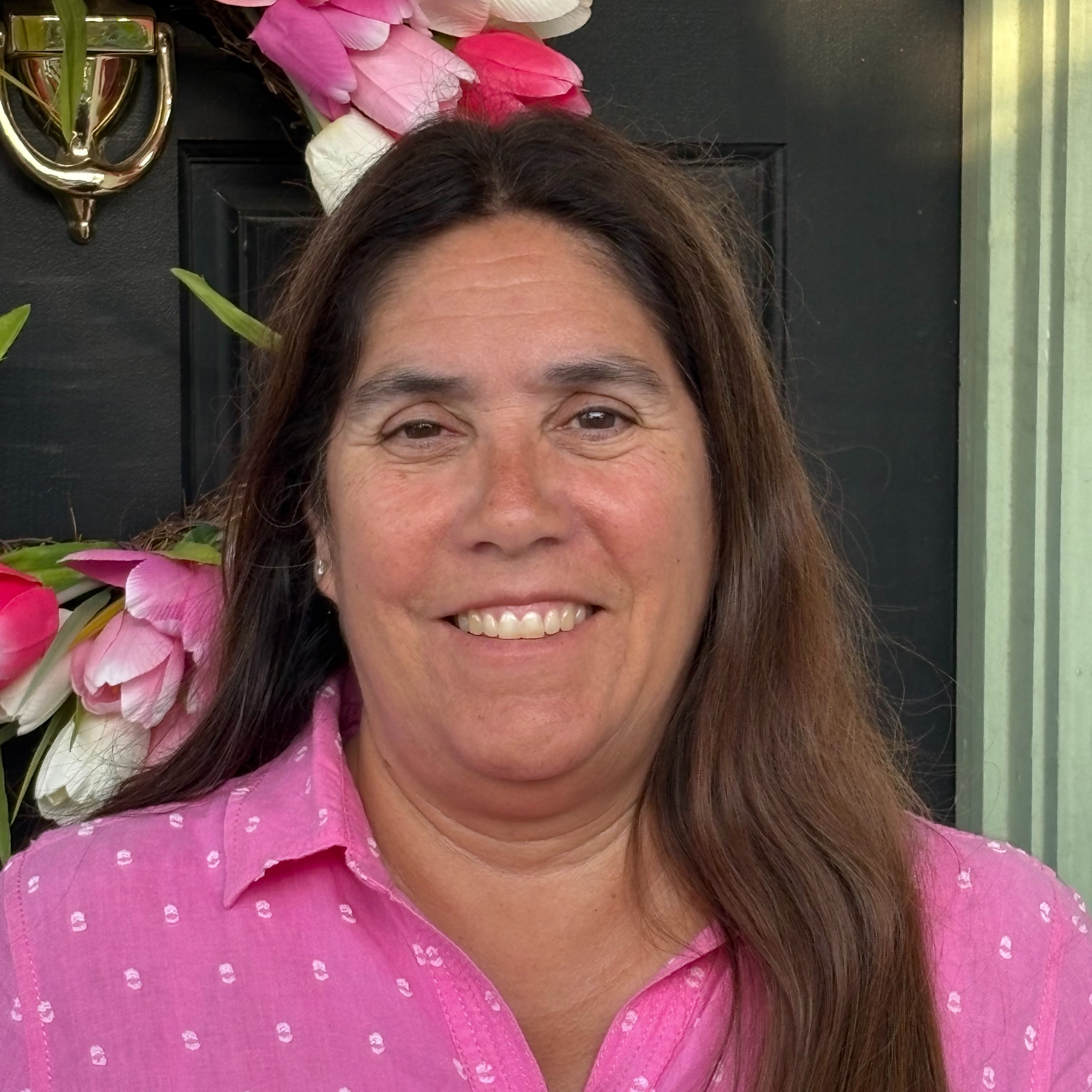 Angie Olmos headshot