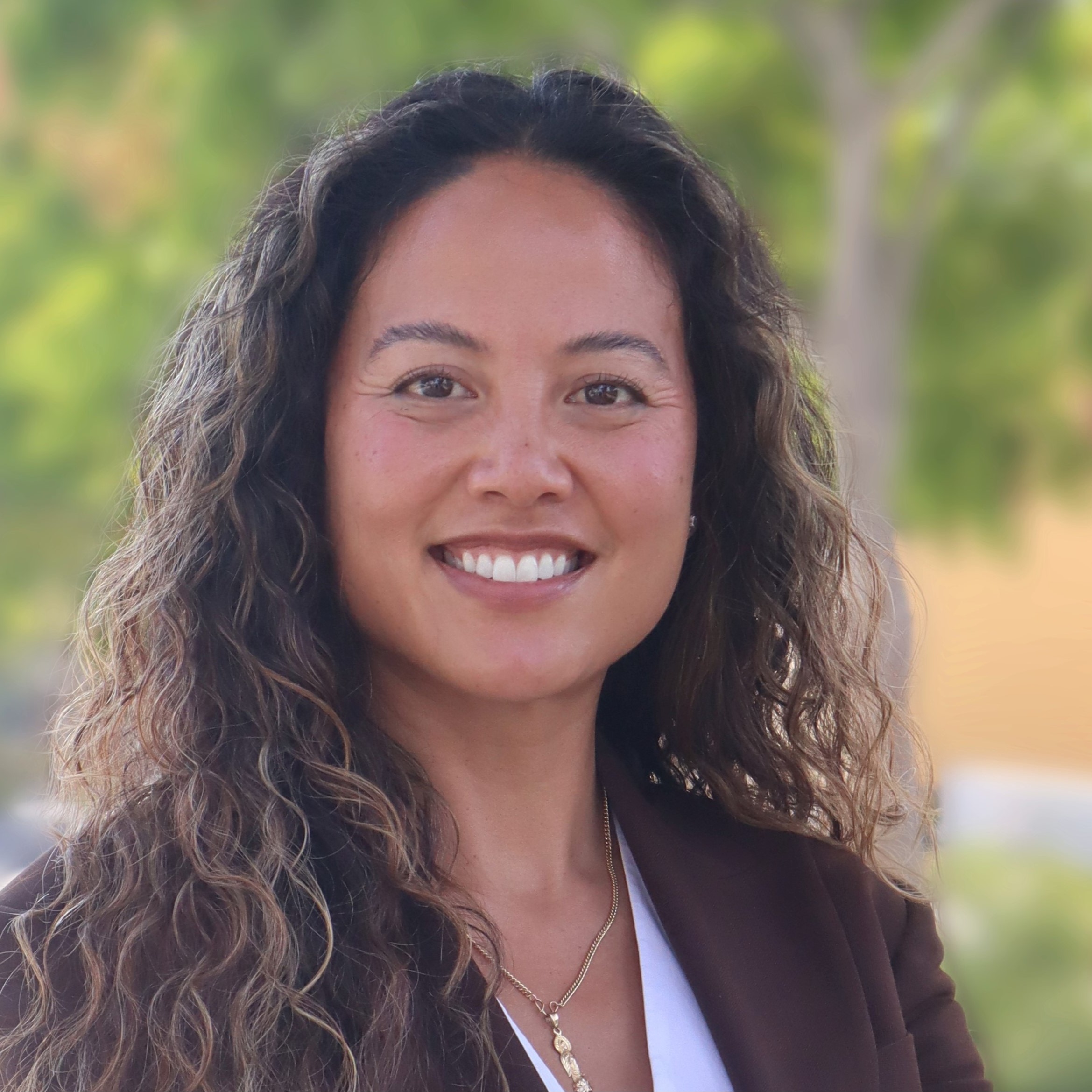 Dr. Jennifer Huynh