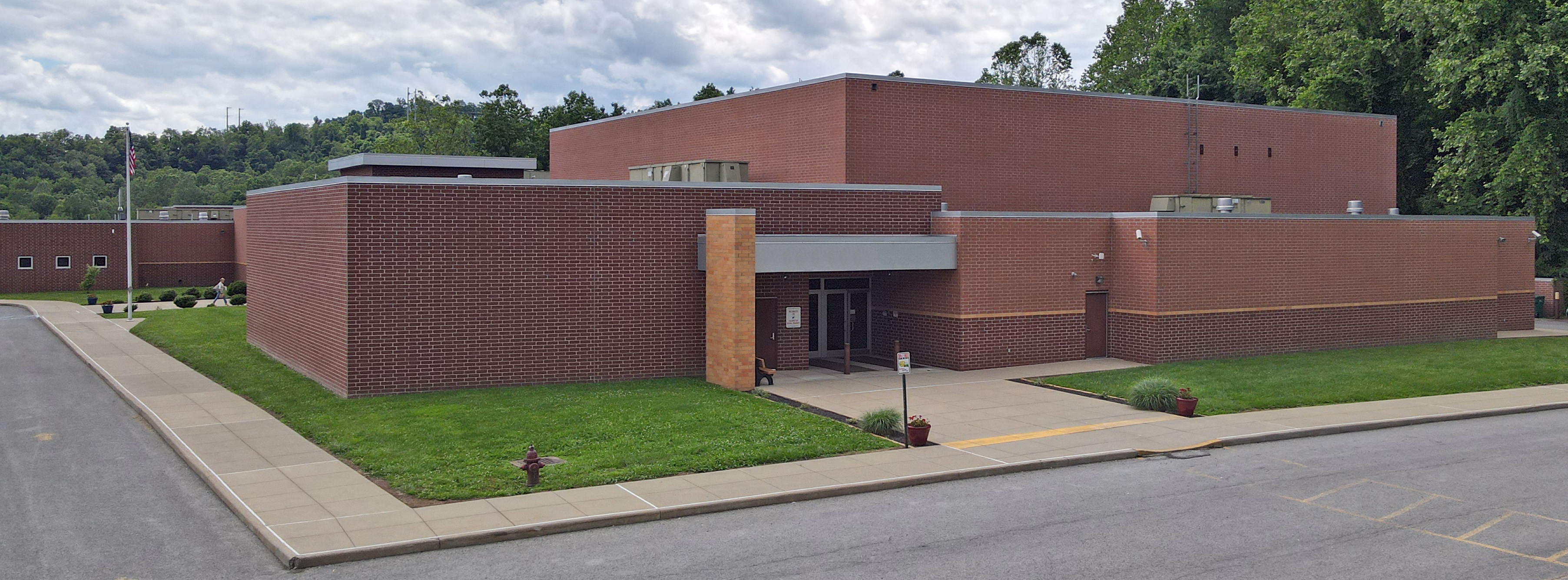 Mountaineer Elementary School Front