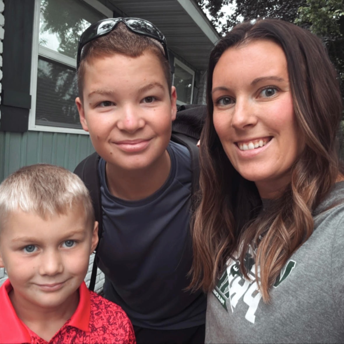 photo of Samantha Cagle with her two sons