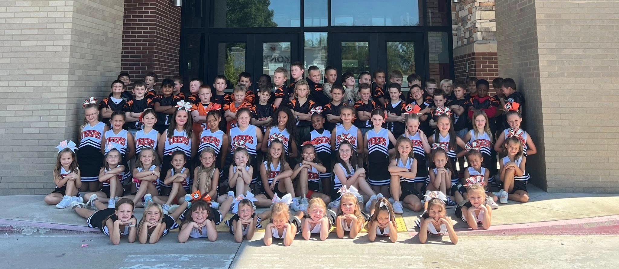 Cheerleaders group photo