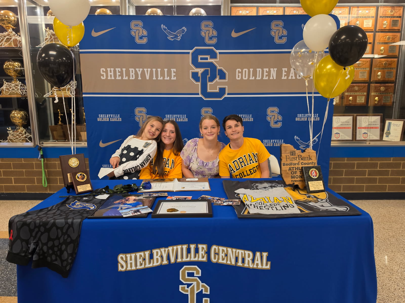 Signing wrestling