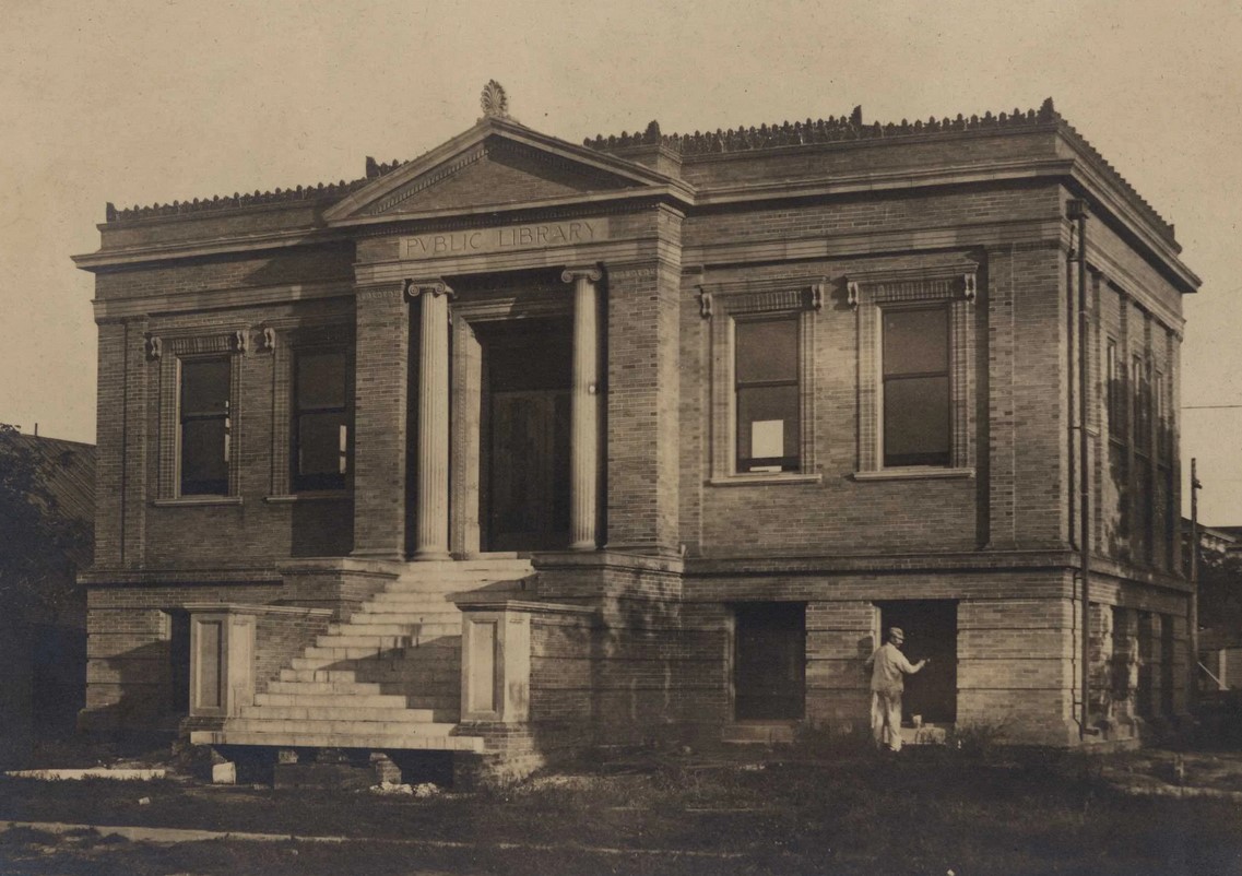  Carnegie Public Library  On April 27, 1903, President Theodore Roosevelt broke ground for the construction of a new Grand Island public library.   A $20,000 Carnegie Corporation grant assisted with the building costs. The 1906 Neo-Classical Revival Style, two story, high basement brick structure was built by Henry Falldorf and Otto Kirschke, Grand Island contractors.  The building is Listed on the National Register of Historic Places.