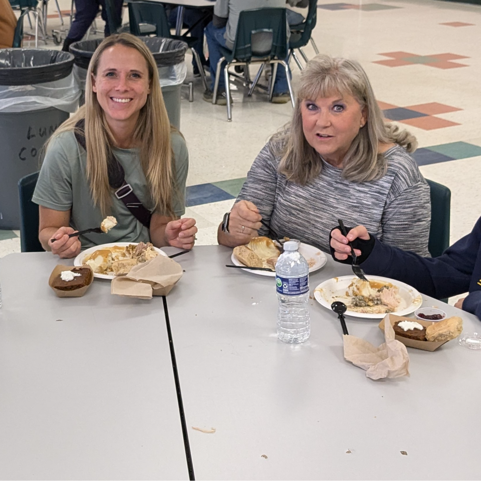 Parent volunteers at lunch