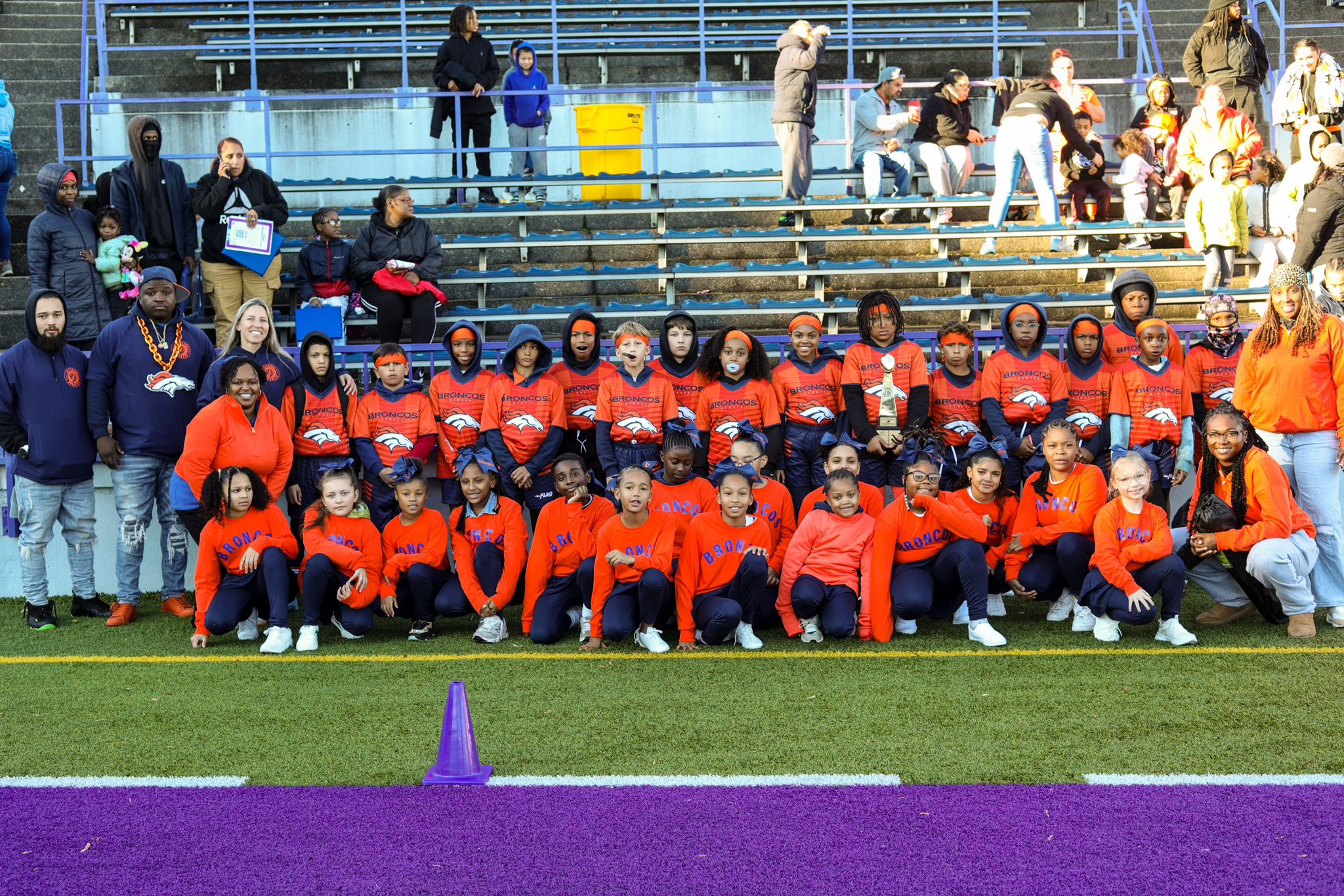 A team photo of a school football team.