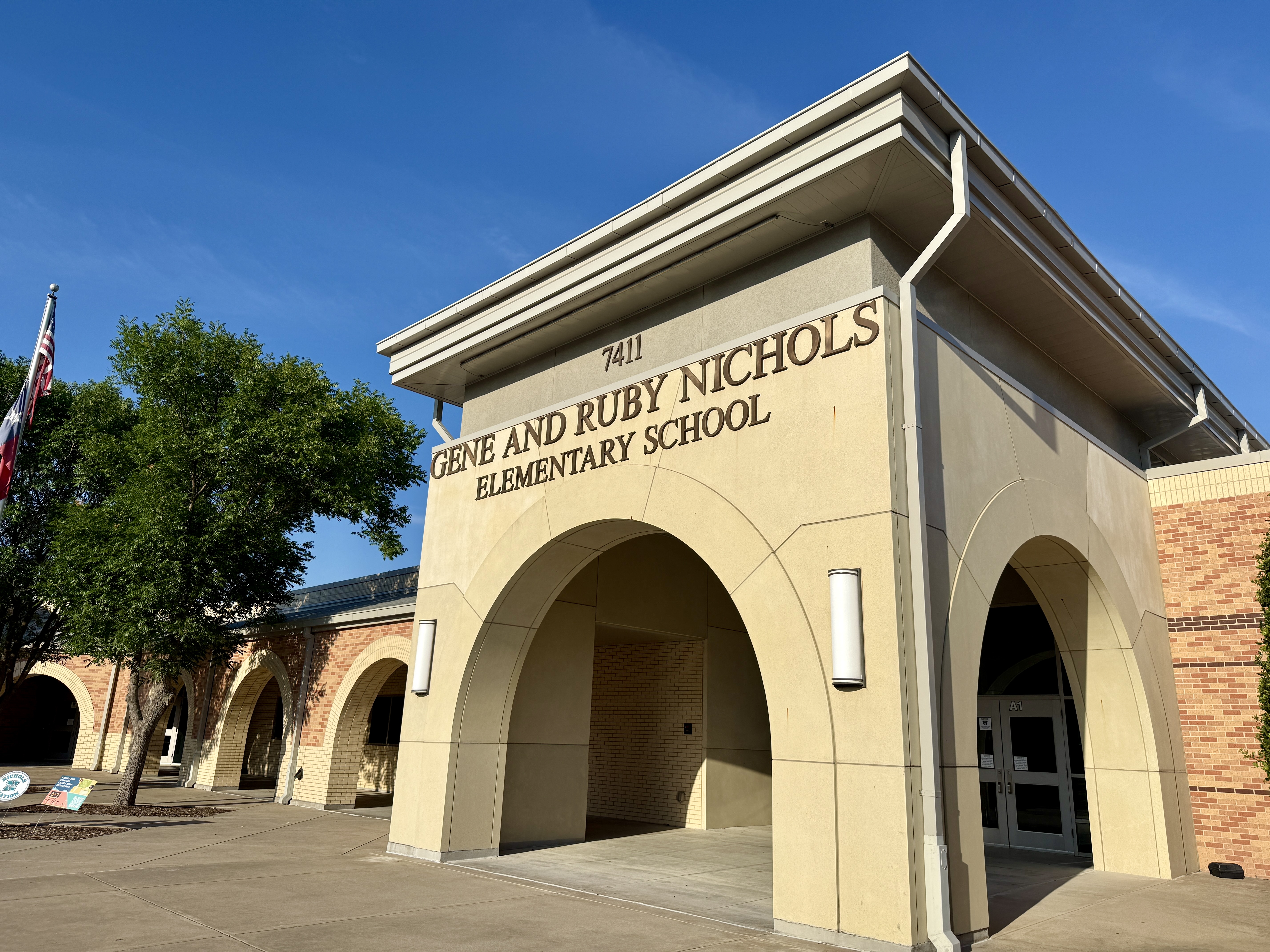 Nichols ES