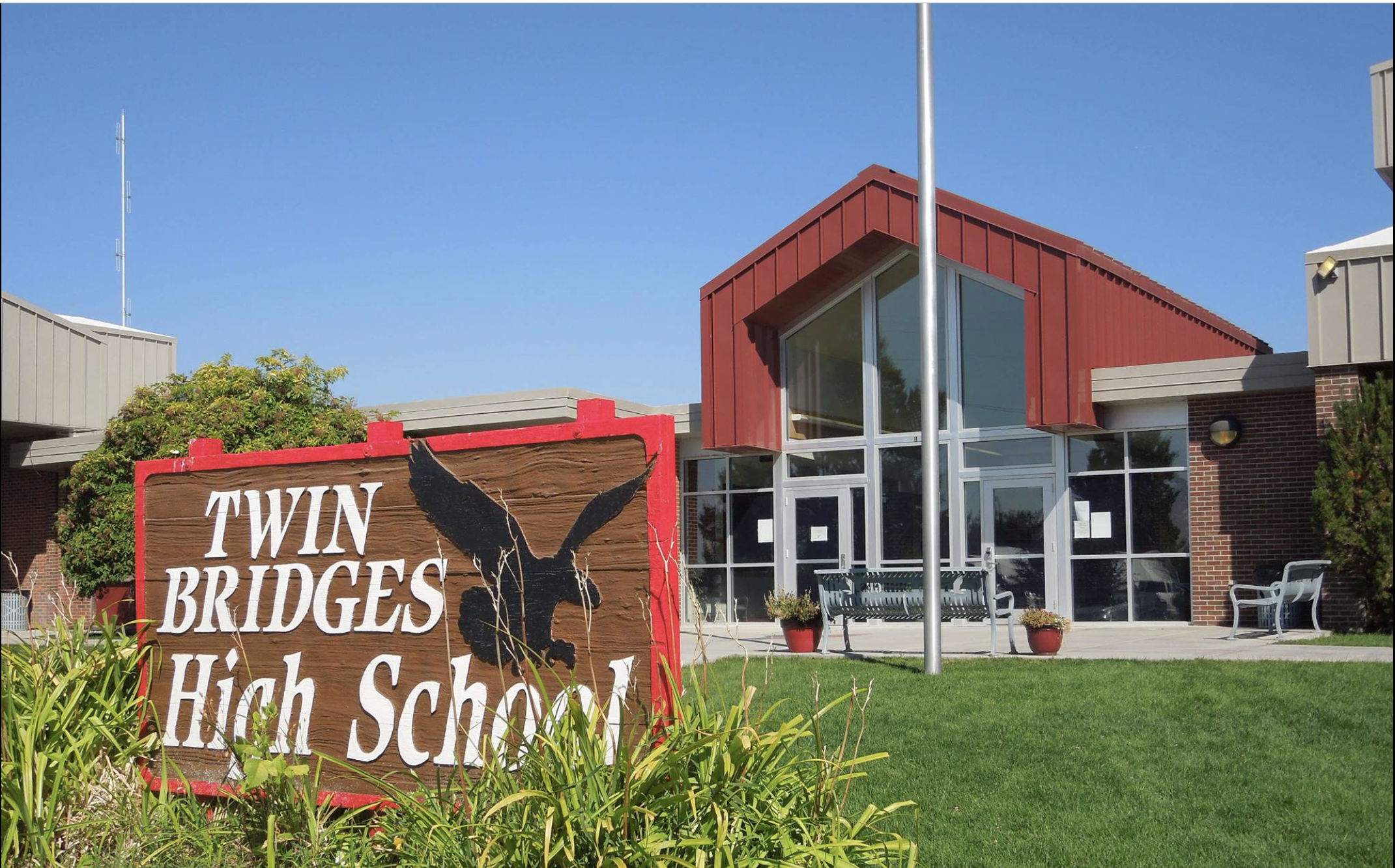 Outside View of the Twin Bridges Public School