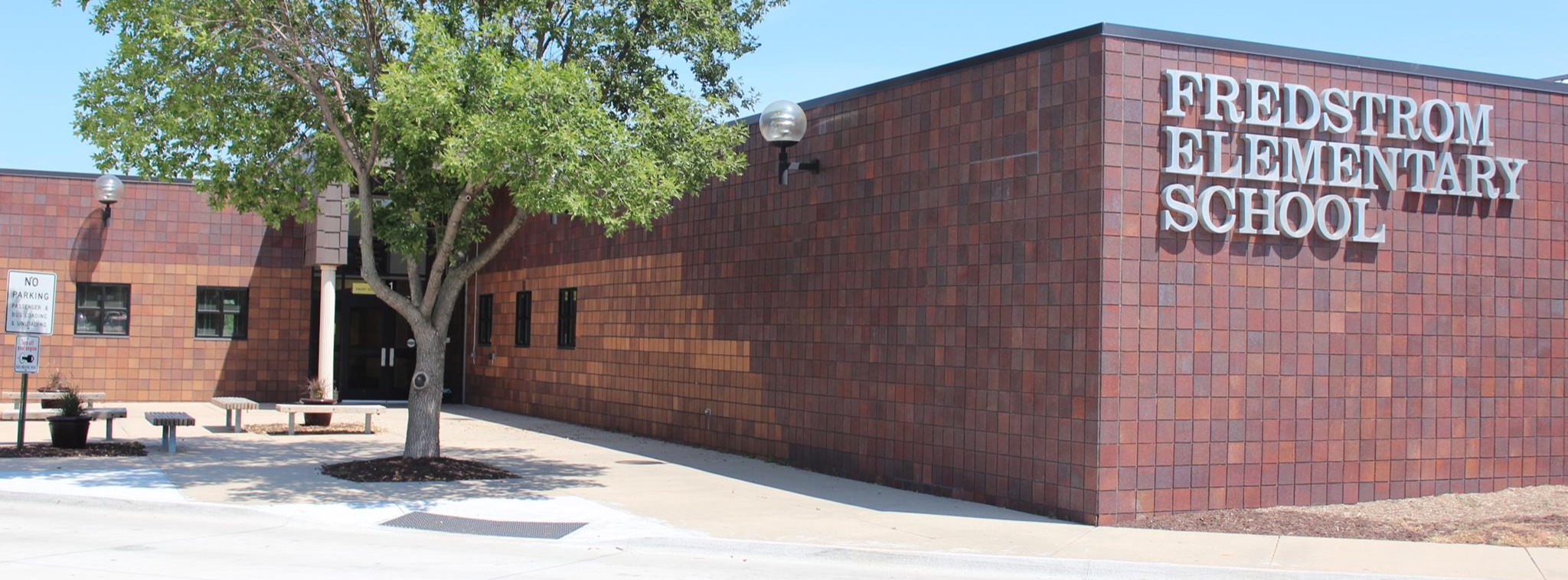 Front entrance of Fredstrom Elementary
