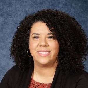 Monique Ruiz, Principal