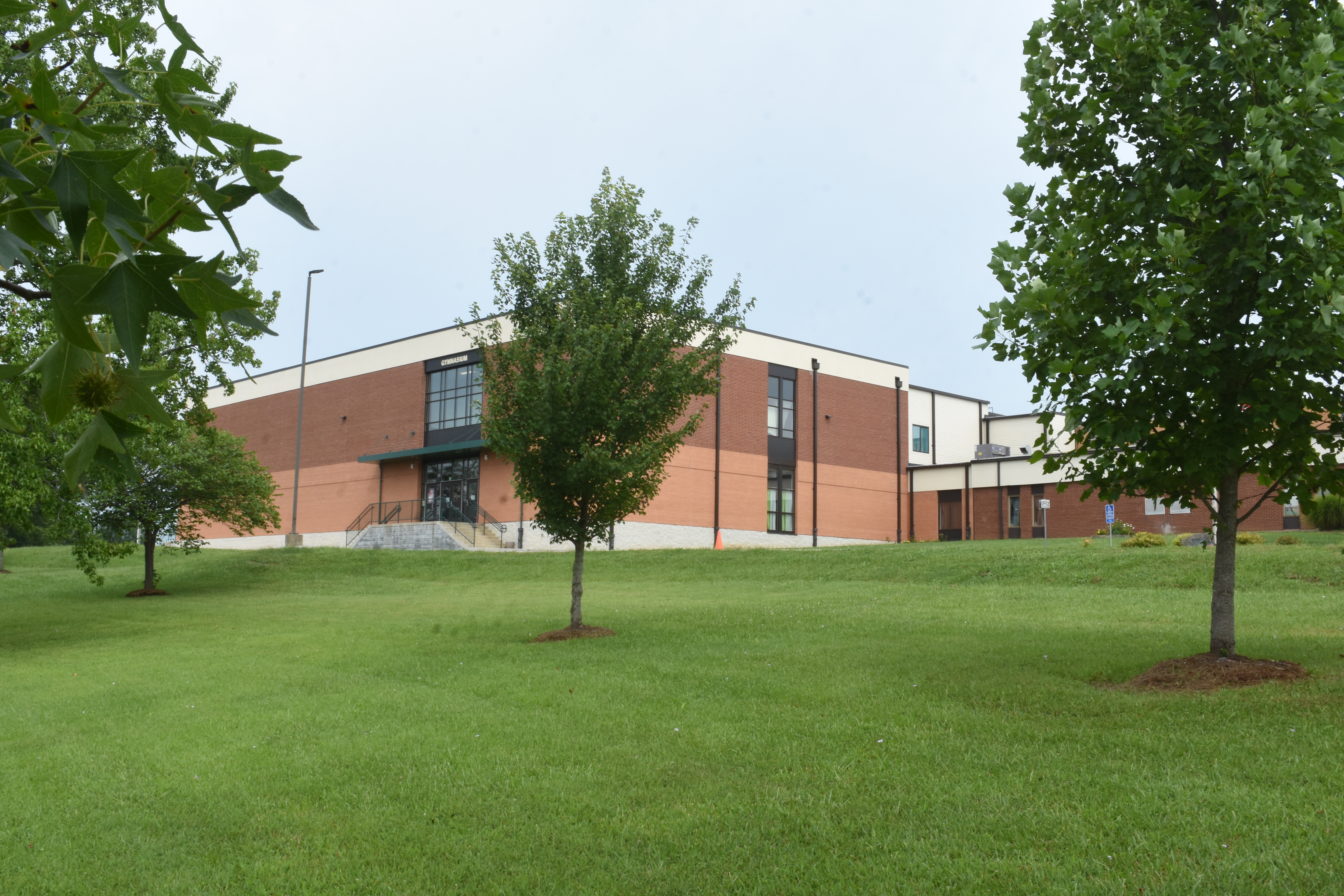 Photo of school building