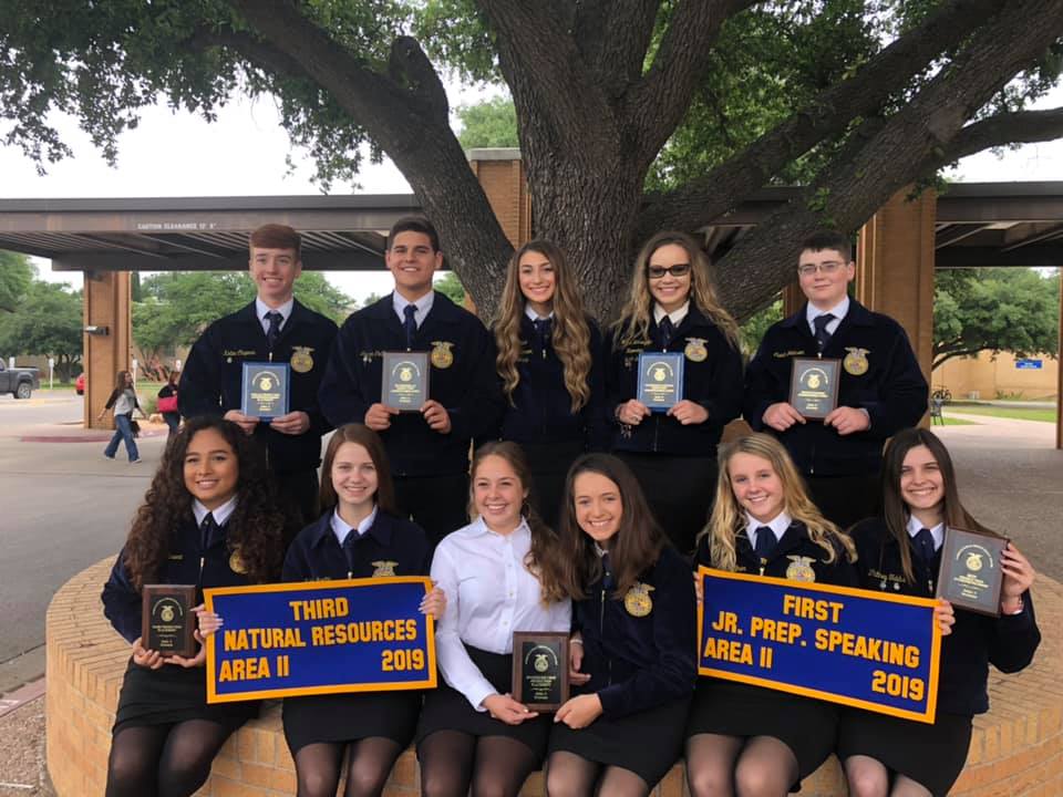 FFA students at area competion
