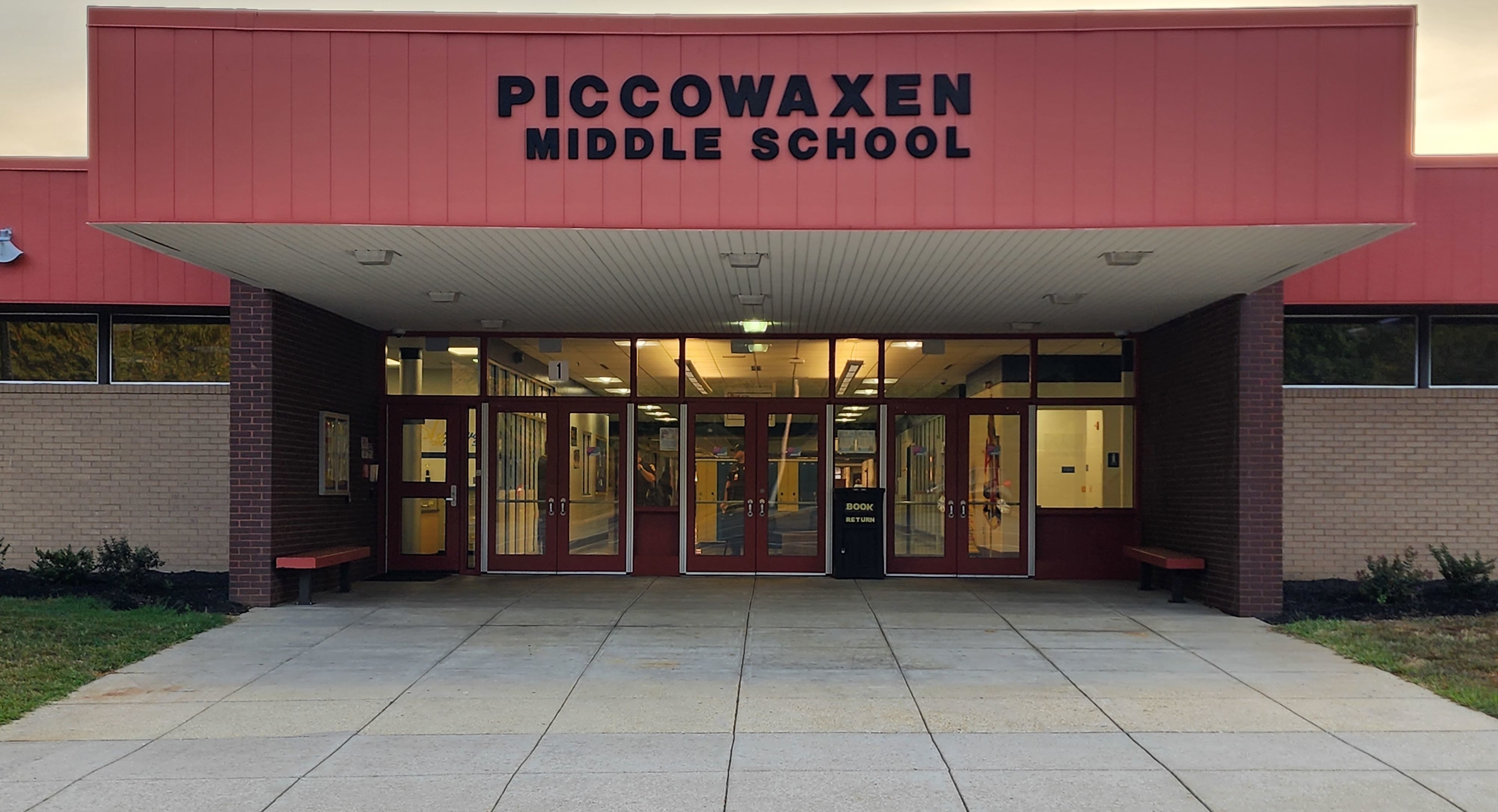 Piccowaxen Middle school building