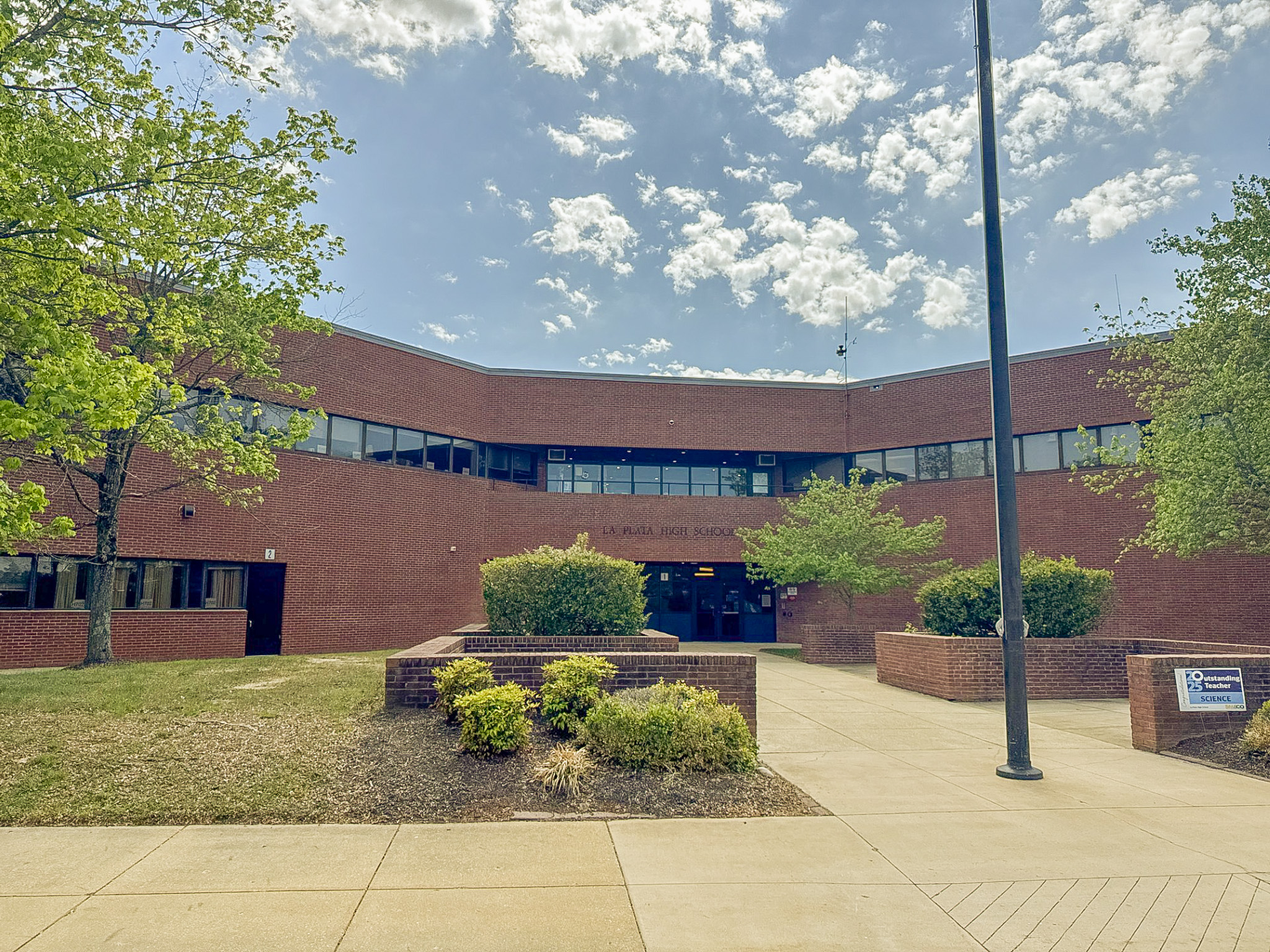 La Plata High School building