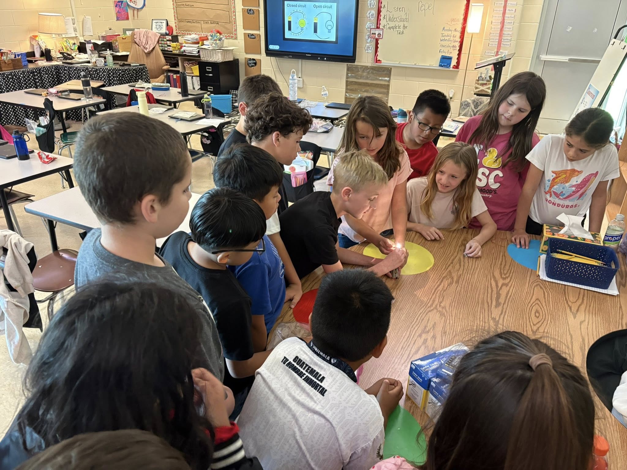Students Circuits Science lesson April 2026