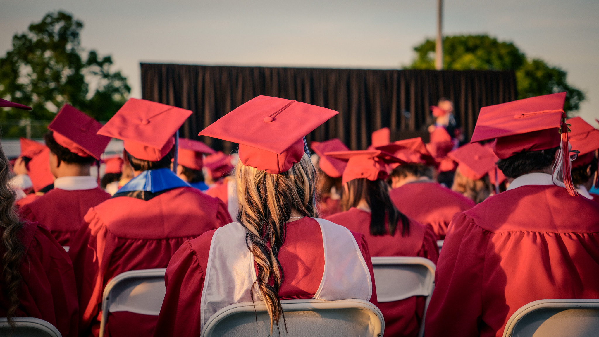 🎓 Mountaineer Pride: Heritage High School Class of 2026!The tassels have been turned, and the caps have taken flight at Heritage High School! We are so incredibly proud of our newest Mountaineers for their hard work, resilience, and dedication to achieving excellence.   From the first processional notes of the bagpipes to the final roar of the crowd on the field, tonight was a beautiful testament to what it means to be #BlountCountyStrong.   Congratulations to the Heritage High graduates—we can’t wait to see the excellence you bring to your next chapter!   #BlountCountySchools #HeritageHigh #Mountaineers #TNEd #Classof2026 #Graduation