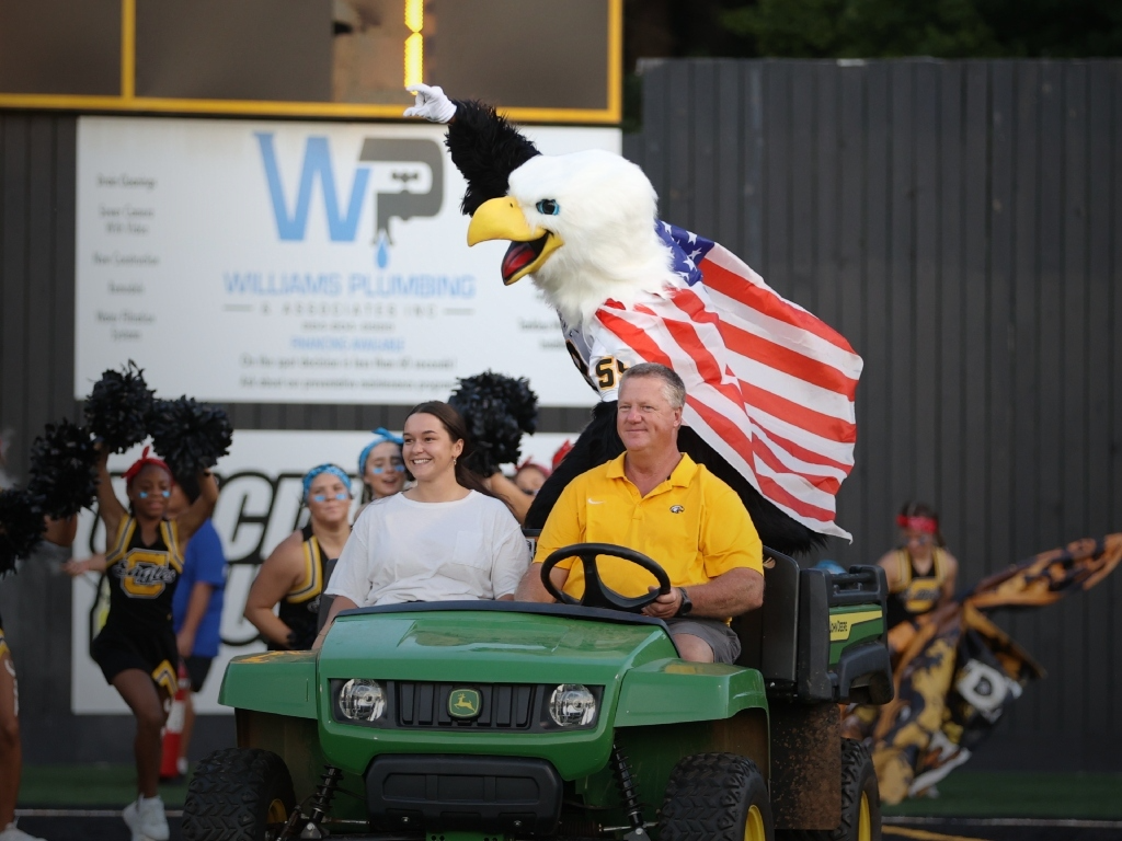 Our Chesnee Eagle Welcomes you to Campus!