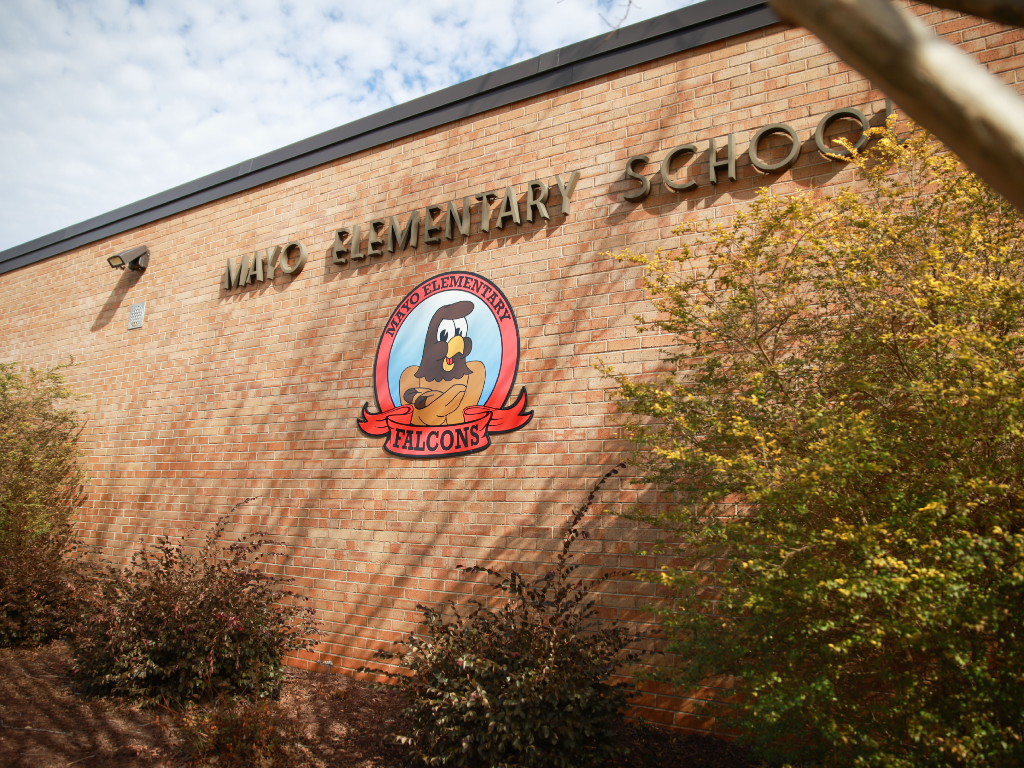 The front entrance of Mayo Elementary School