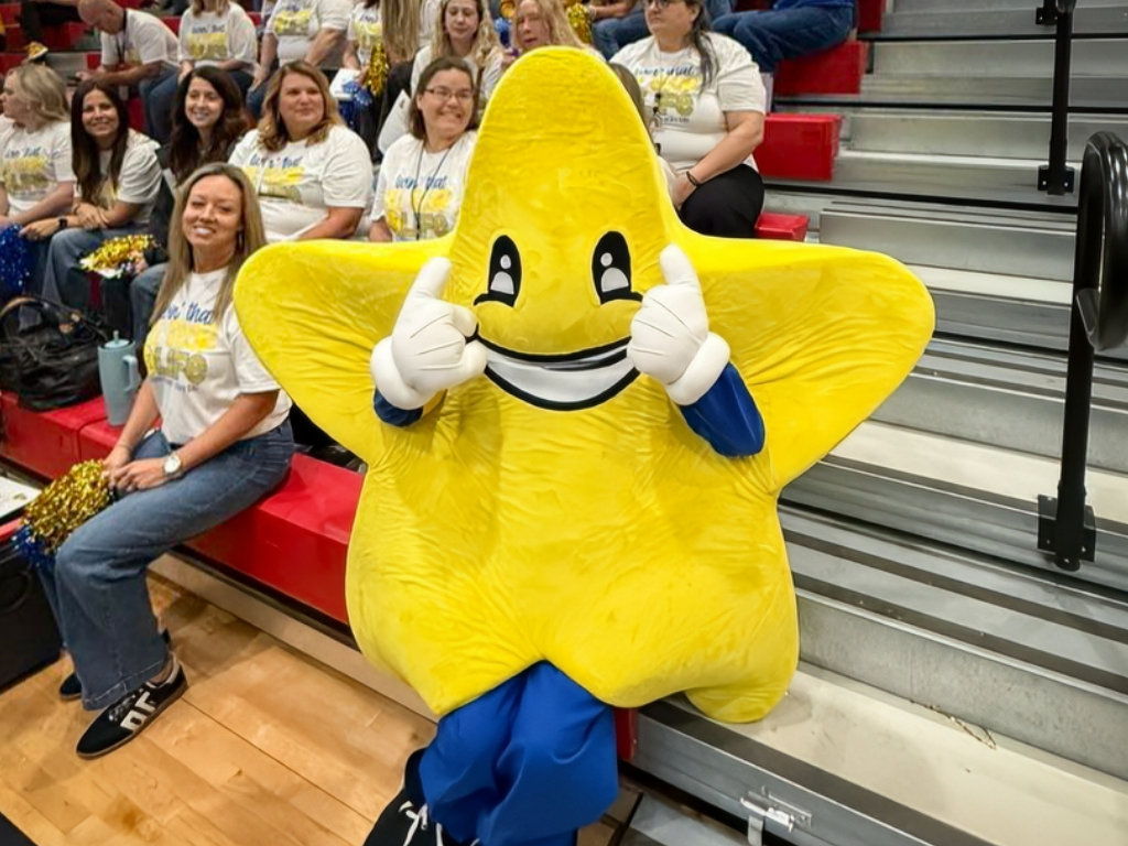 The OES Mascot Welcomes you to our School!