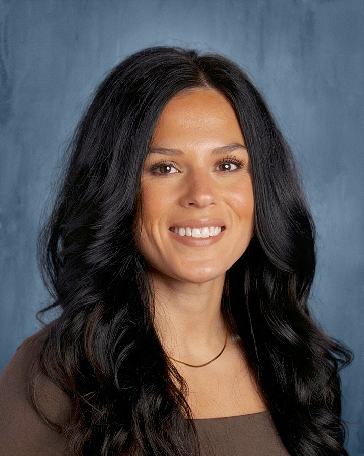 Kelsey Girty, 8th Grade Counselor