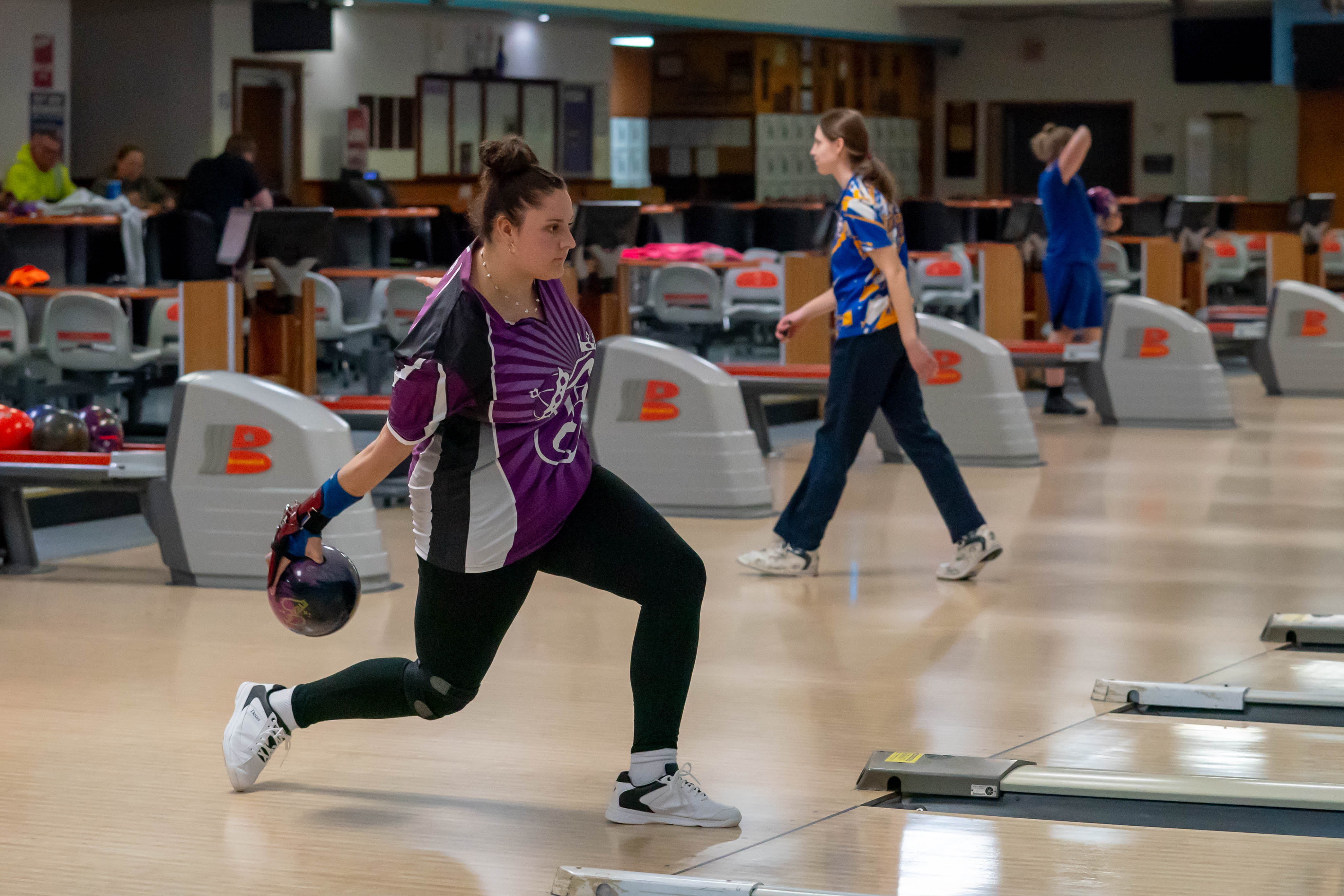 student athlete bowling at plum hollow versus sterling