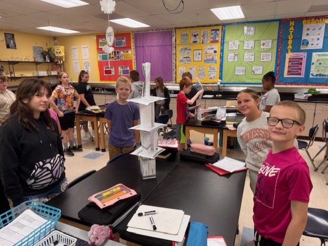 6th graders tallest tower challenge