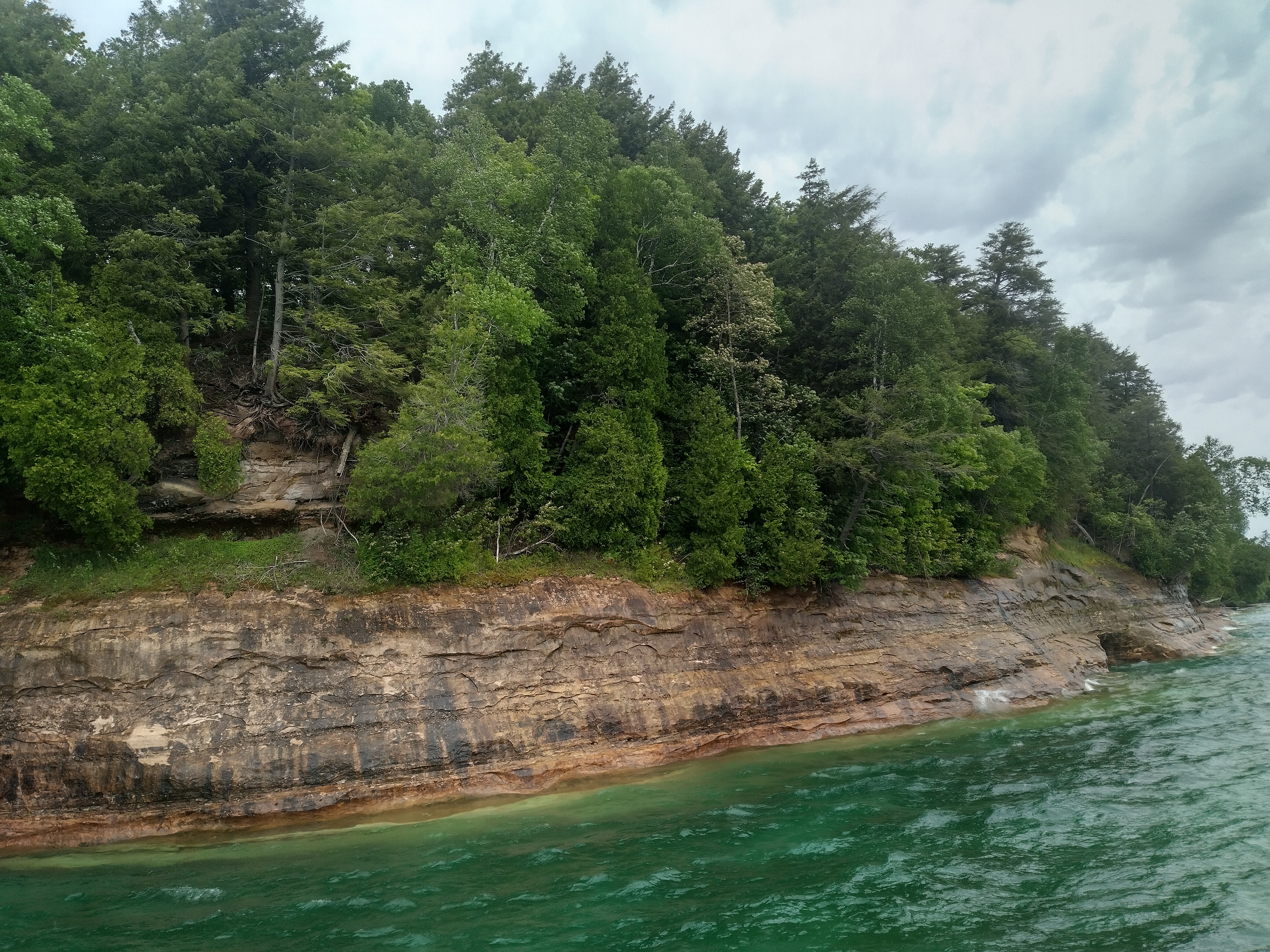 shoreline in Lake Superior along grand island