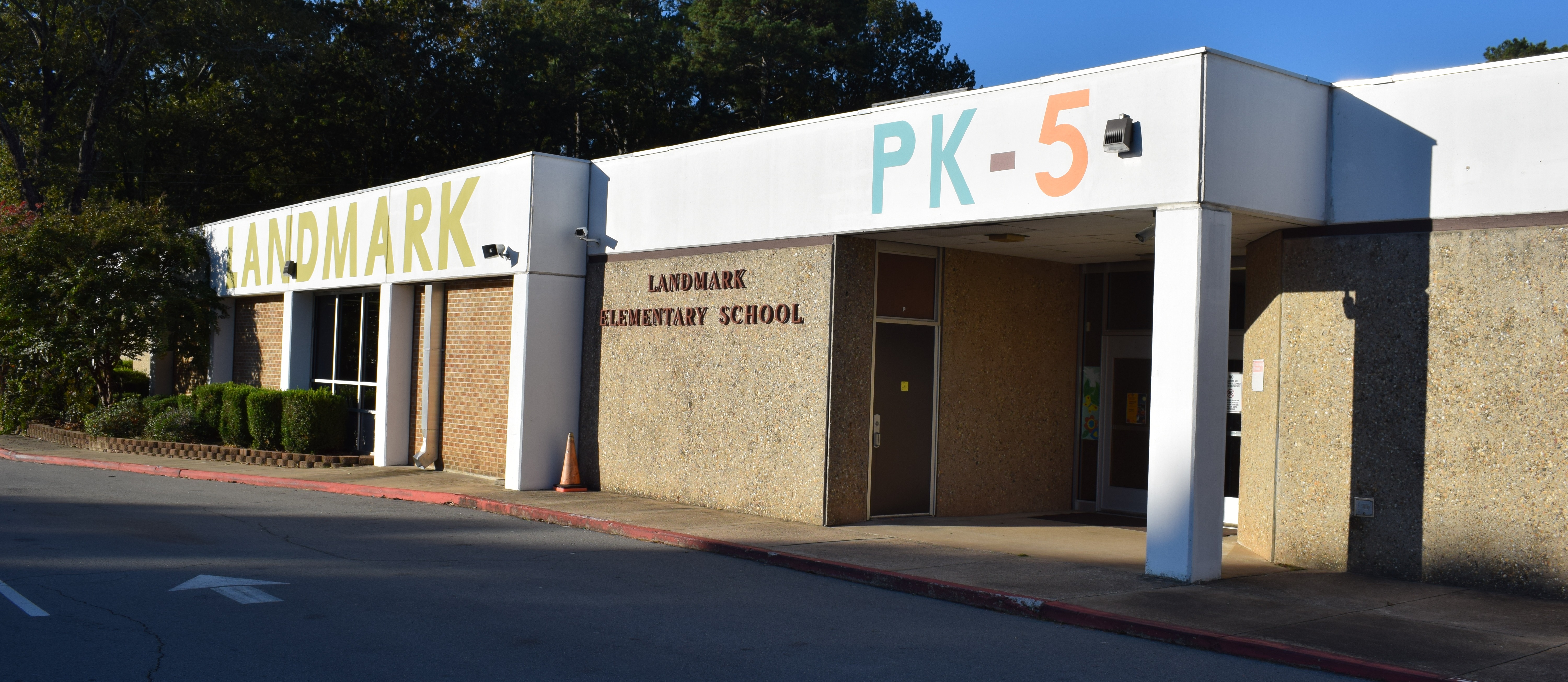 Landmark June Slider