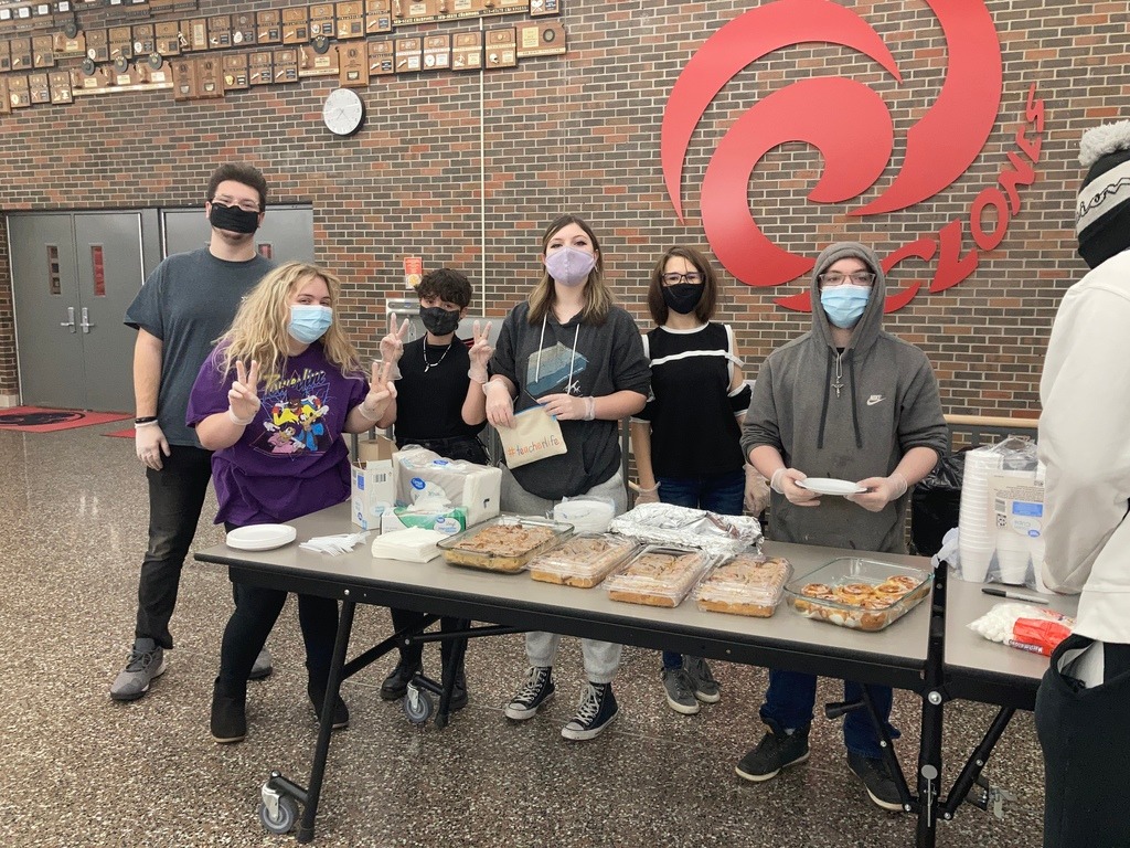 Theatre students help raise money for a local food pantry