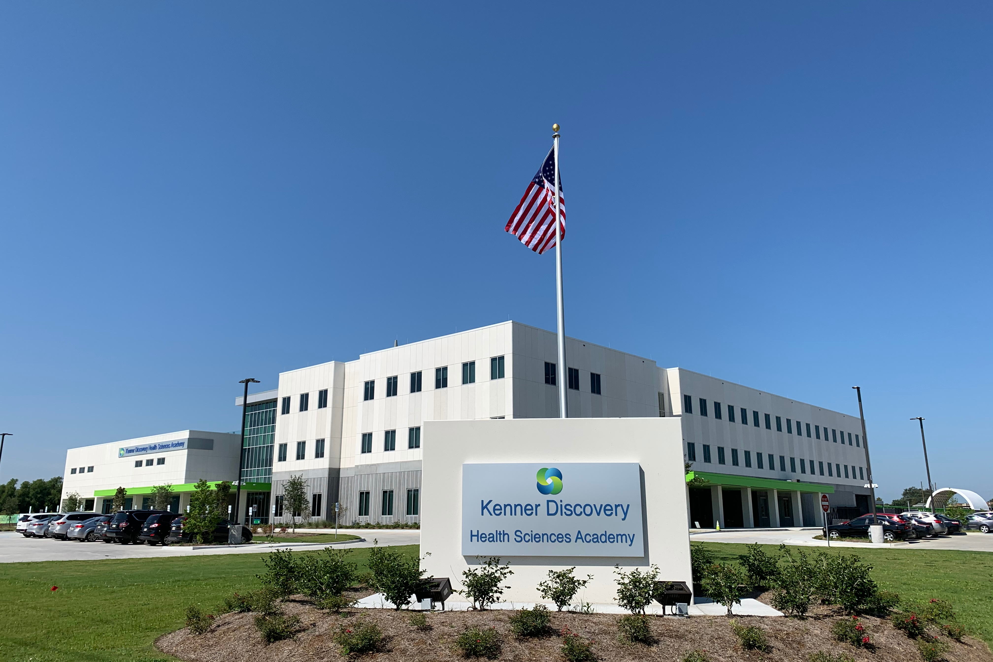 Kenner Discovery Health Sciences Academy building exterior