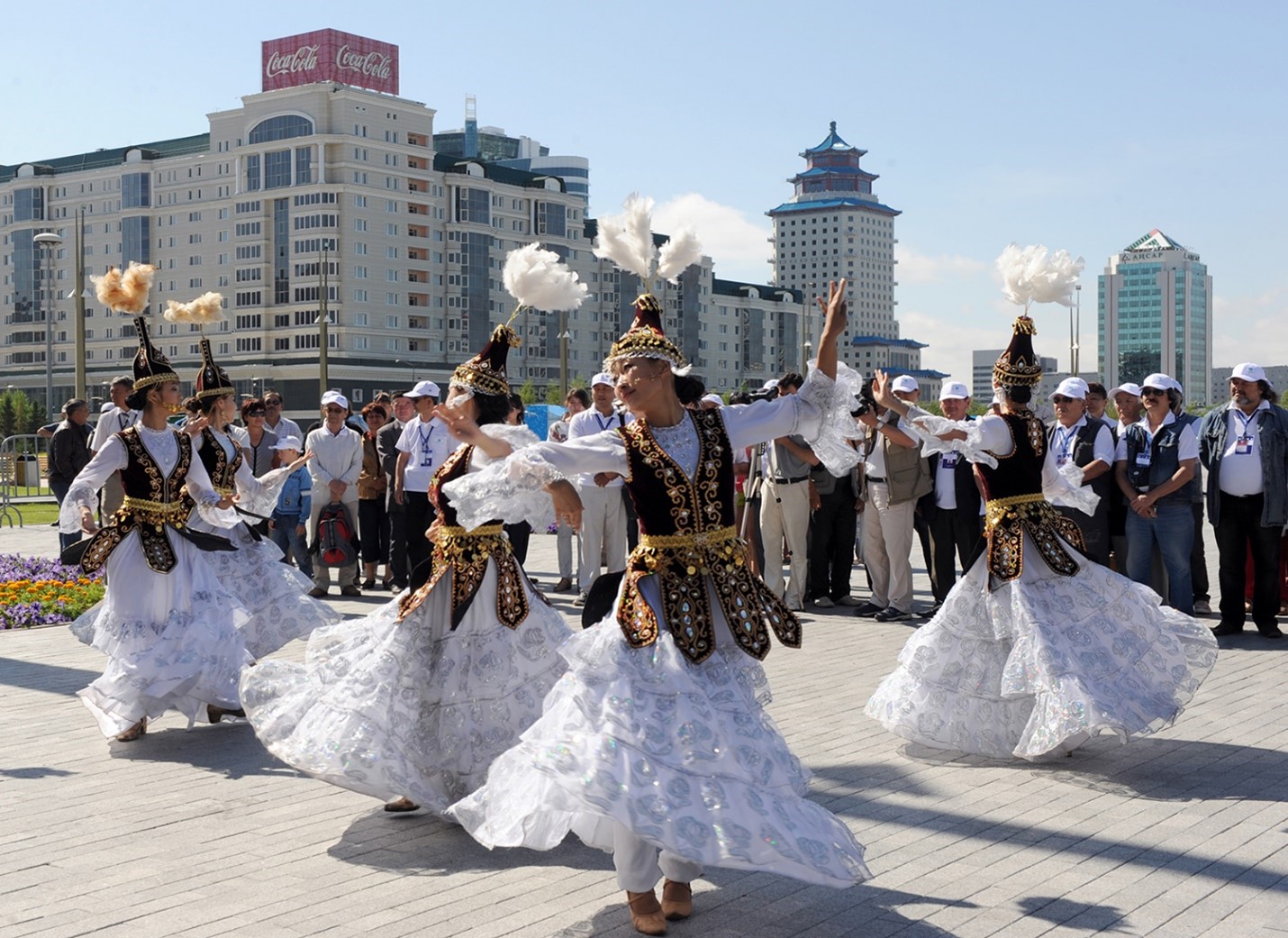 Kazakh women dancing during Nauryz